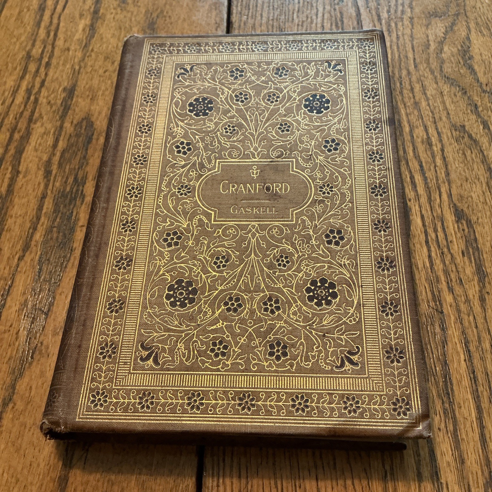 Cranford by Mrs. Gaskell (1892 Publisher Thomas Y Crowell &co Boston)