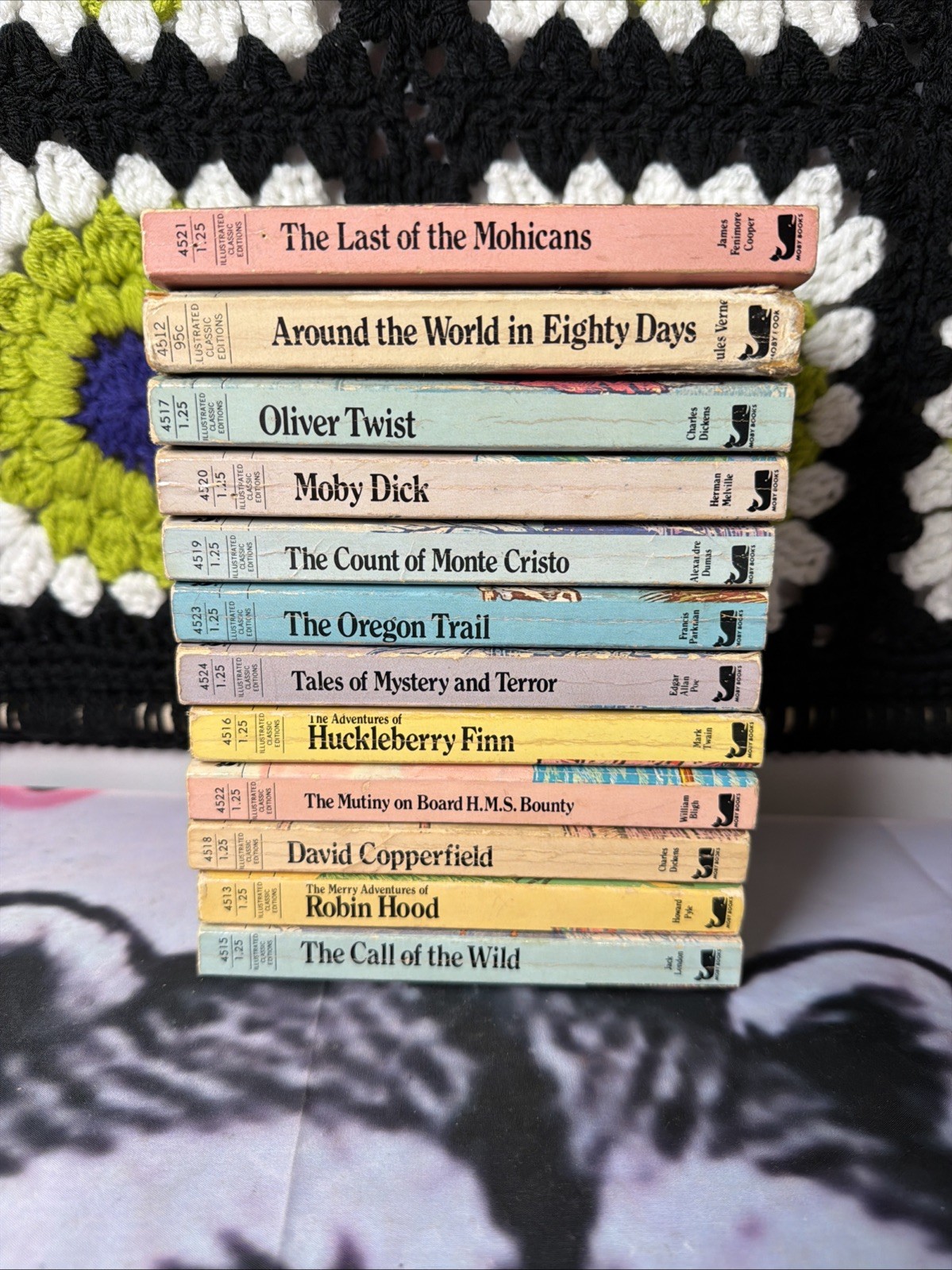Lot of 12 Vintage Moby Books Illustrated Classic Editions Mixed 1st Eds 1977-79