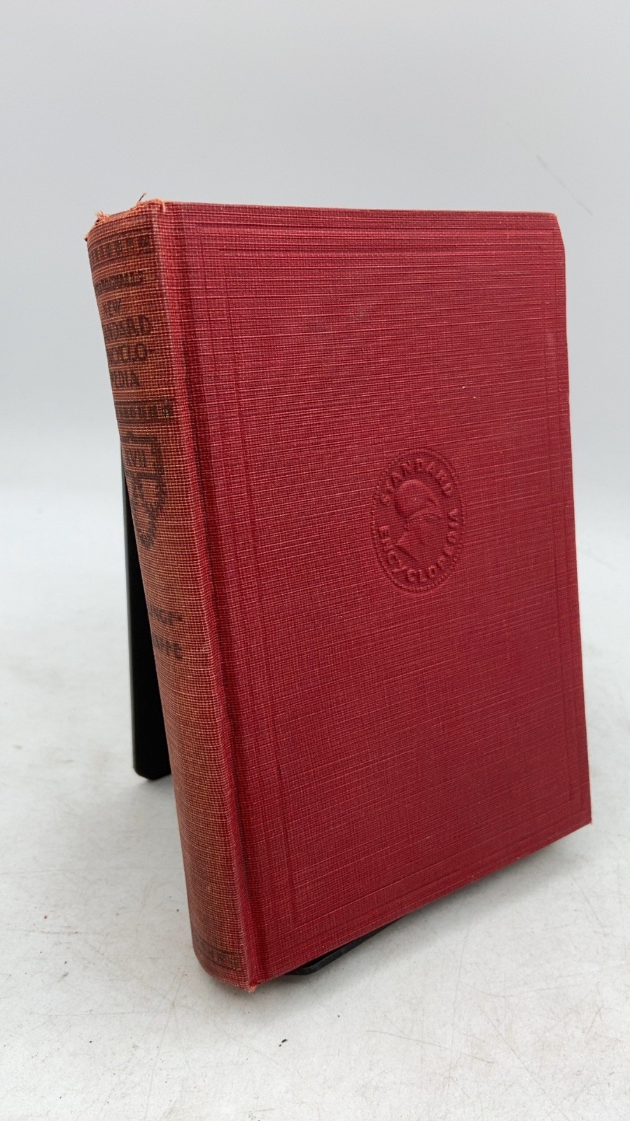 Funk & Wagnalls New Standard Encyclopedia of Universal Knowledge, Volume XVII…