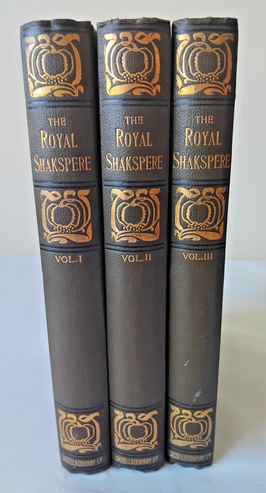 1898 The ROYAL SHAKSPERE 3Vol. Illustrated Numerous Plates CASSELL Decorative