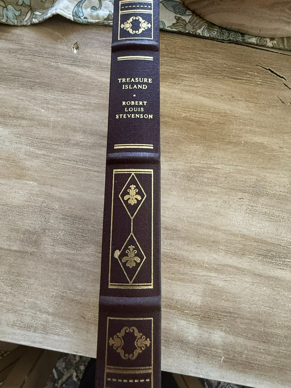 Treasure Island by Robert Louis Stevenson Leatherette Book Franklin Library 1984