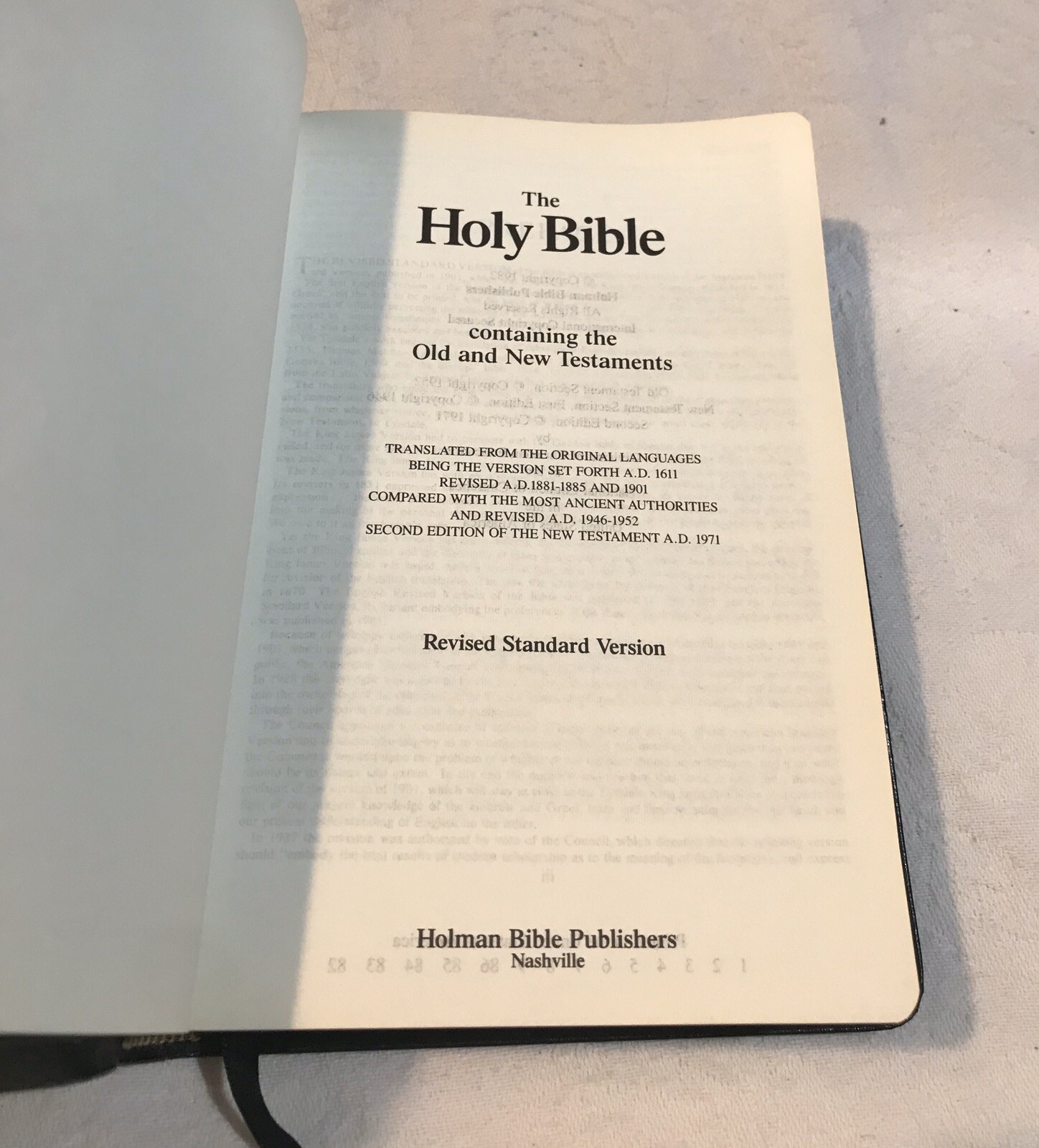 HOLY BIBLE REVISED STANDARD VERSION RSV Black Color Bonded Leather 1982 NEW