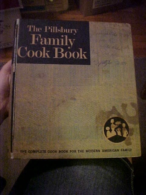 Cookbook THE PILLSBURY FAMILY COOK BOOK, RING BOUND (1963) GRAYISH BLUE #66886