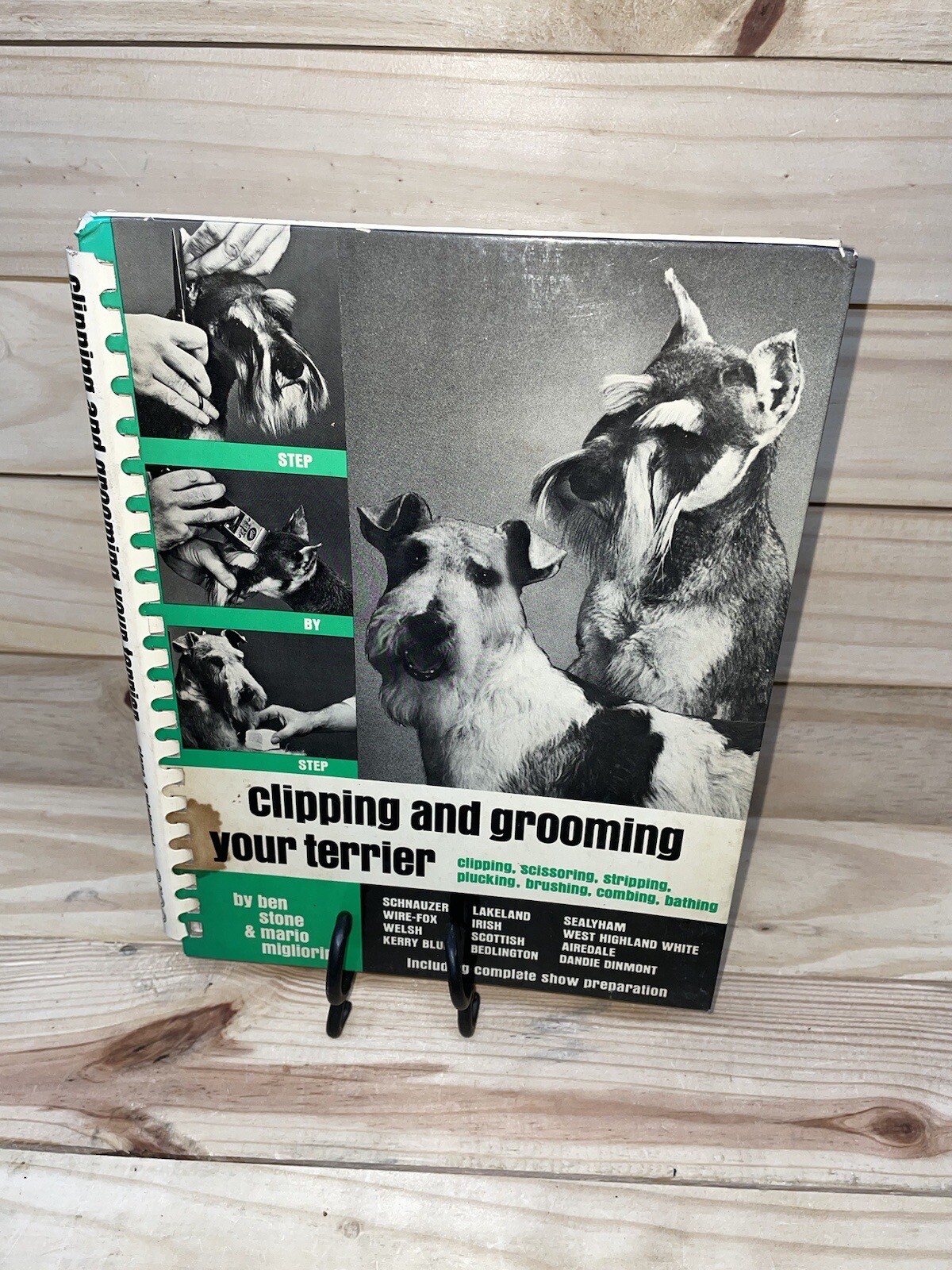 1972 Clipping and Grooming Your Terrier Step by Step 102 Pages Ringbound (A24)