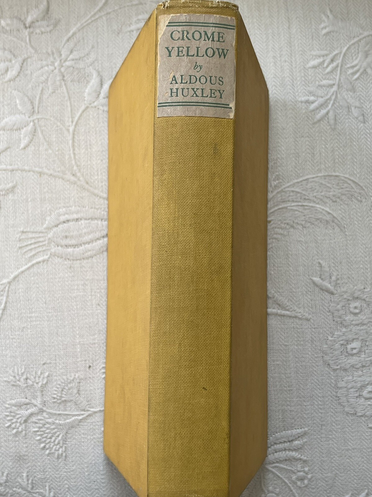 Crome Yellow by Aldous Huxley. First U.S. Edition George H. Doran Company, 1922