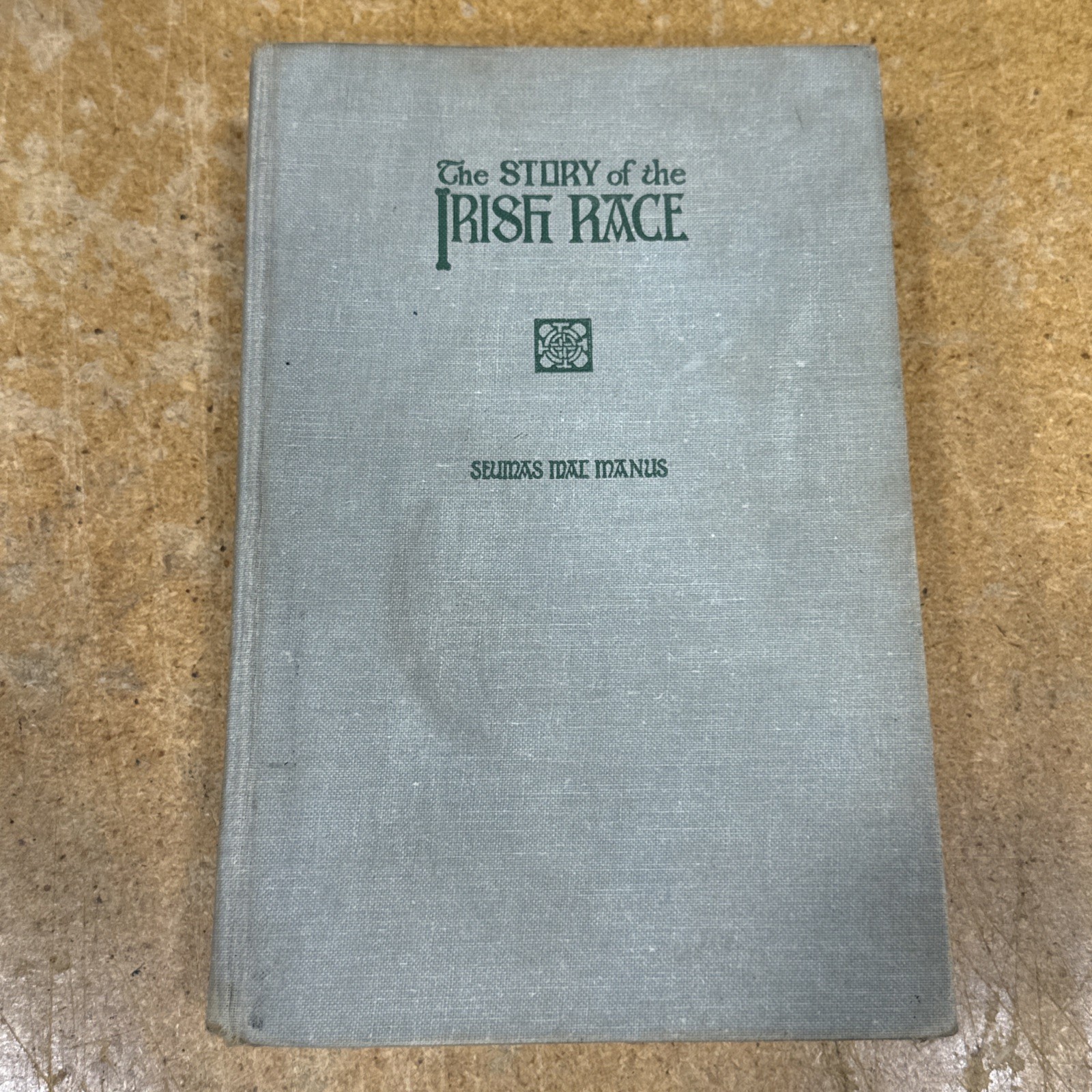 The Story of the Irish Race by Seumas MacManus HC 4th Edition Very Good 1944