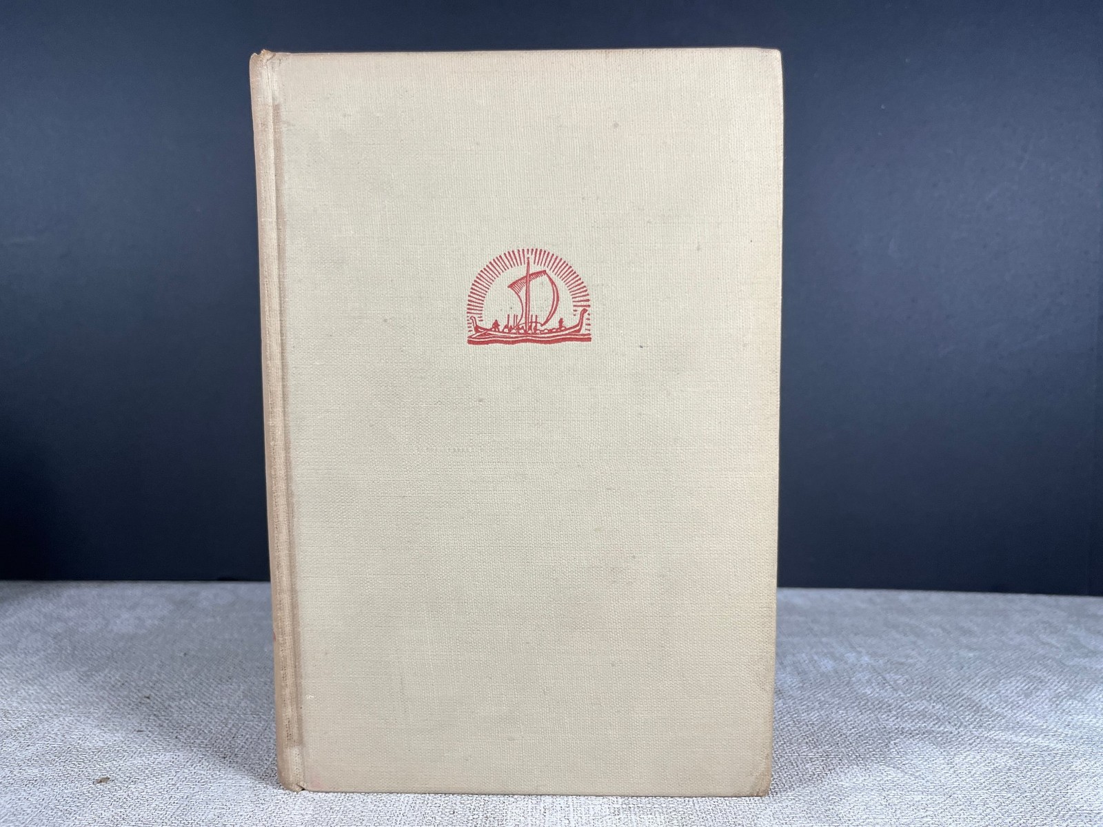 1943 Race: Science and Politics by Ruth Benedict Revised Ed The Viking Press