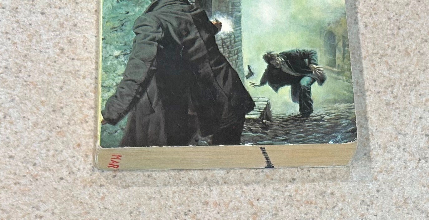 Gavin LYALL — Venus With Pistol (1979 Pan UK) — Vintage Mystery Paperback