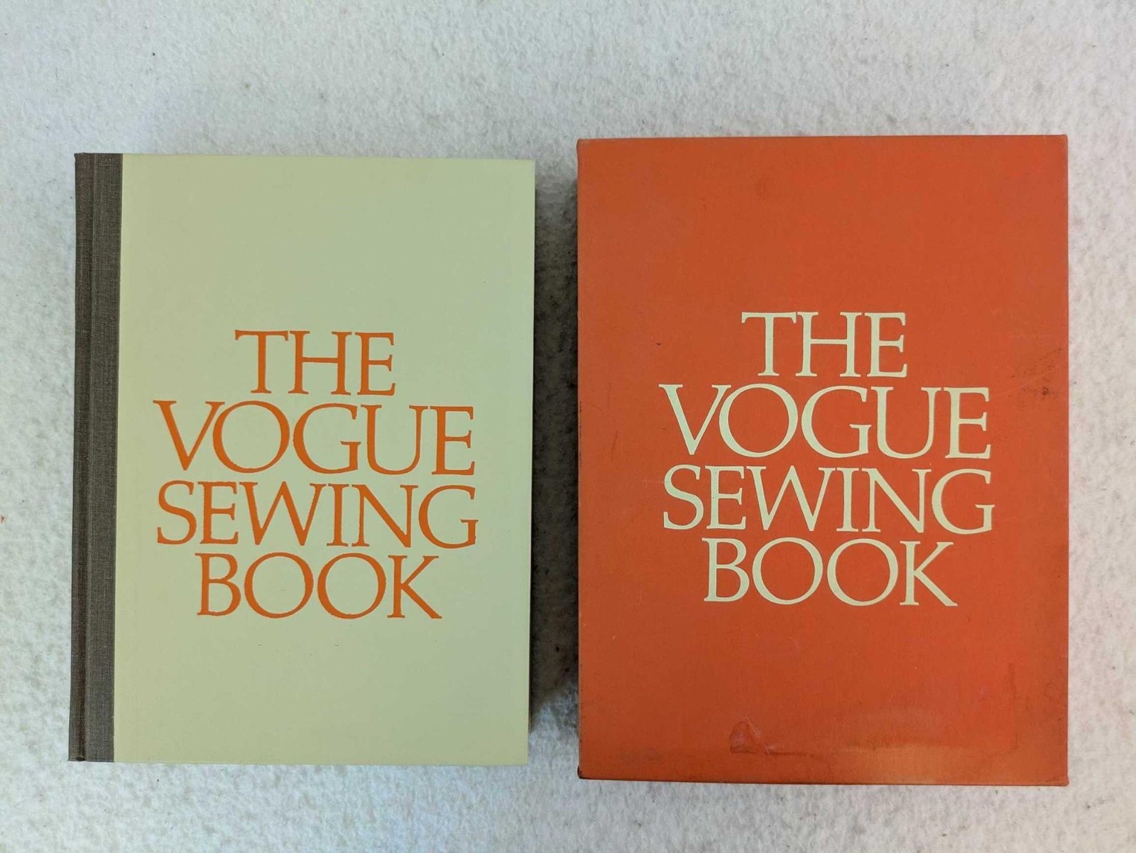 THE VOGUE SEWING BOOK Edited by Patricia Perry 1971 3rd Printing in Slipcase
