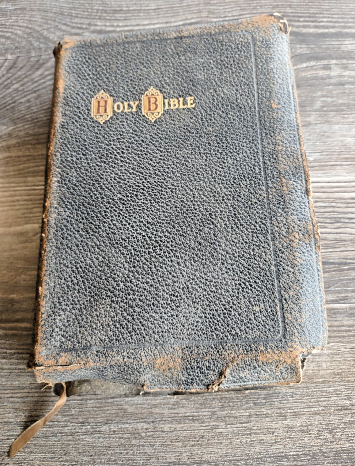 Vintage 1941 Holy Bible John A. Hertel Co. Leather Indexed Red Letter Family