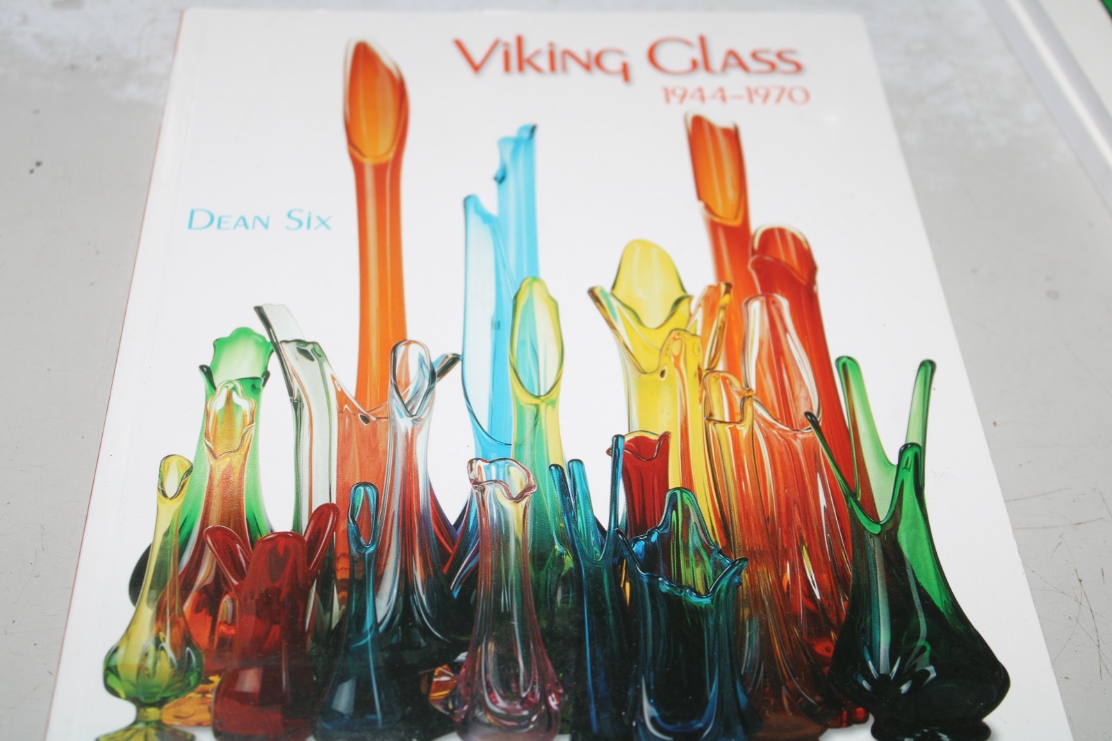 Viking Glass: 1944–1970 – Paperback, by Six Dean – New