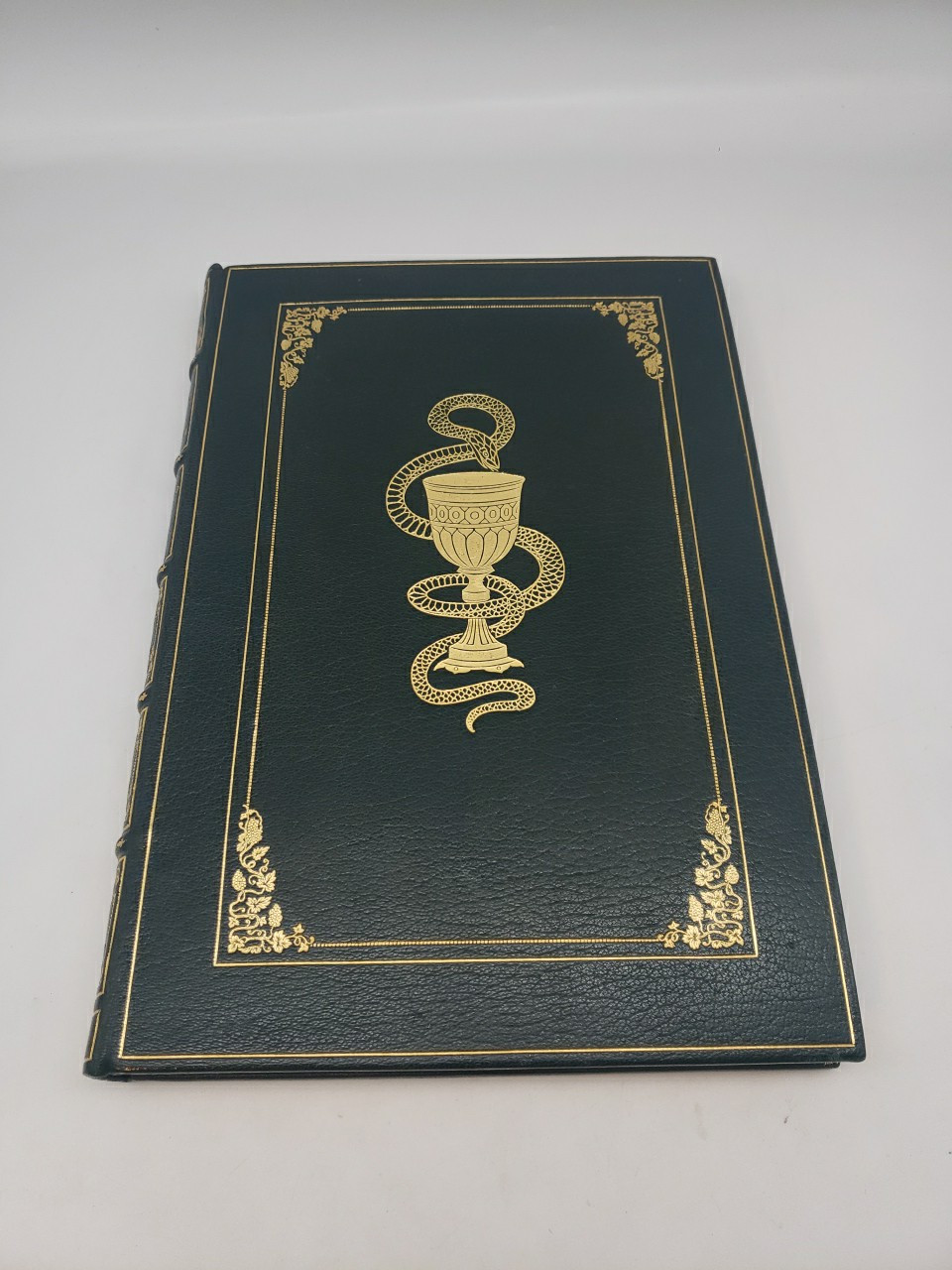 (POGANY, WILLIAM) Rubaiyat, Omar Khayyam, Bath, London 223 / 525. SIGNED BAYNTUN