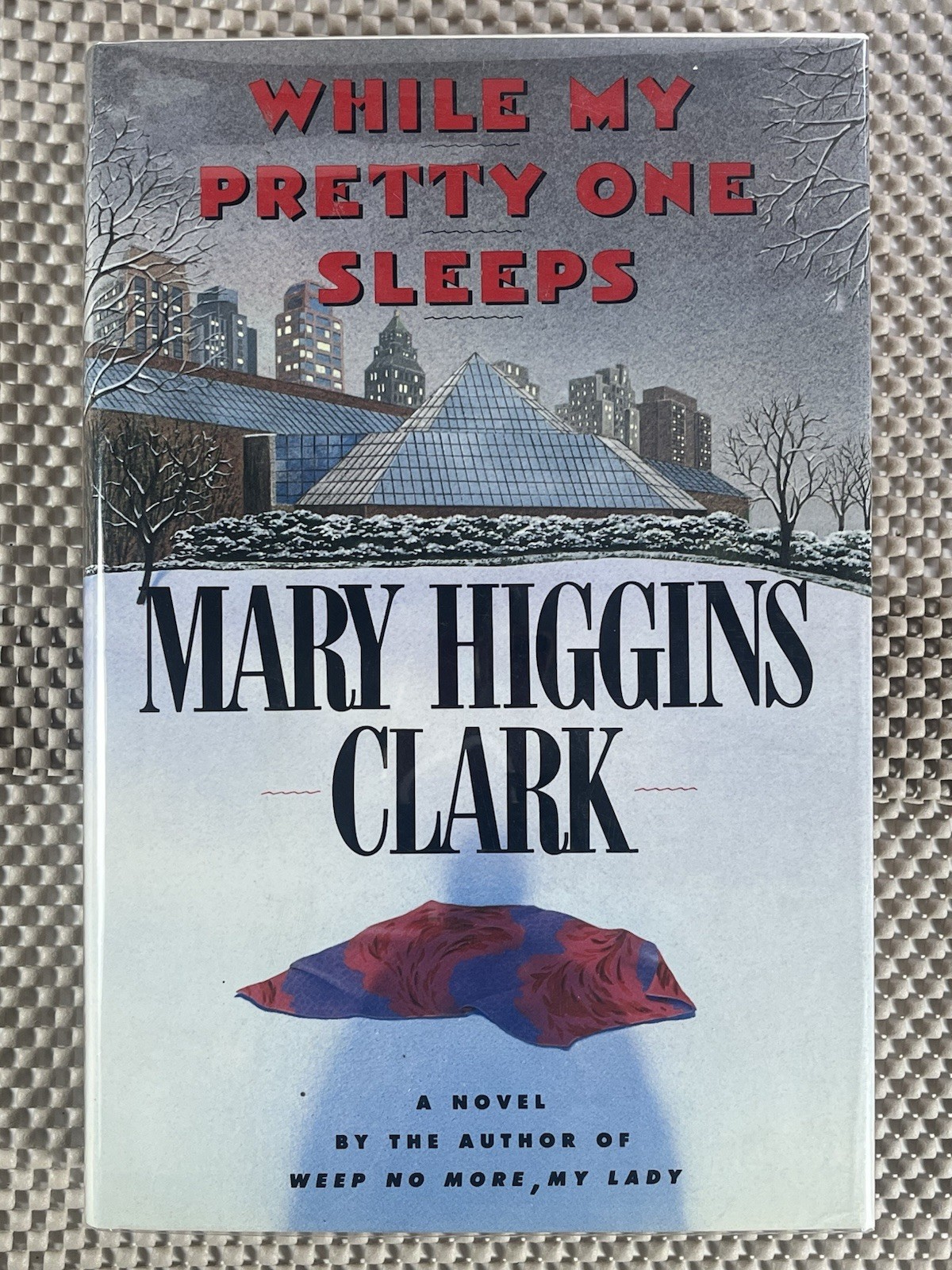 Signed First Edition ~ While My Pretty One Sleeps ~ Mary Higgins Clark 1989 HC D