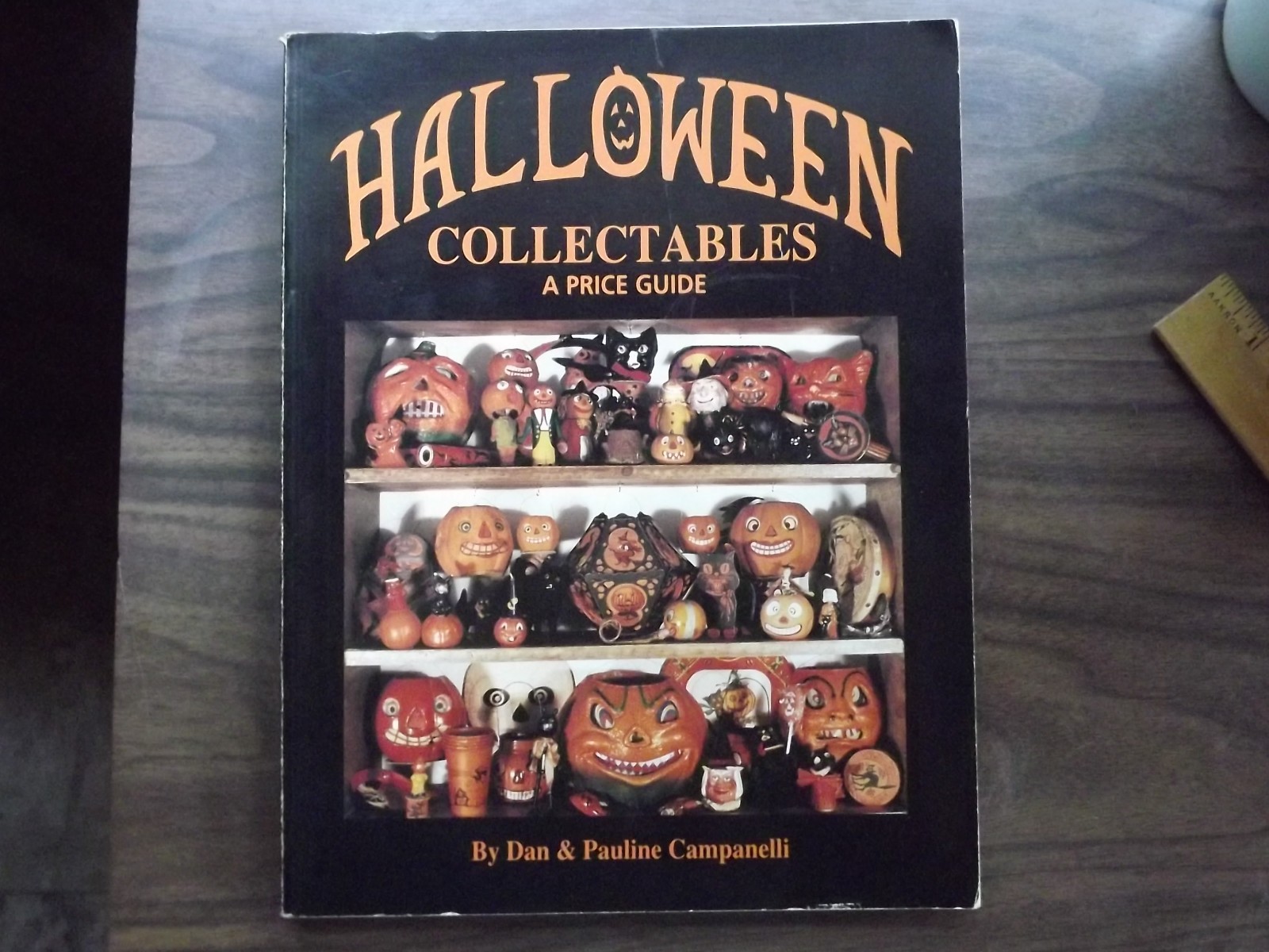 Halloween Collectables a Price Guide 1995 Book