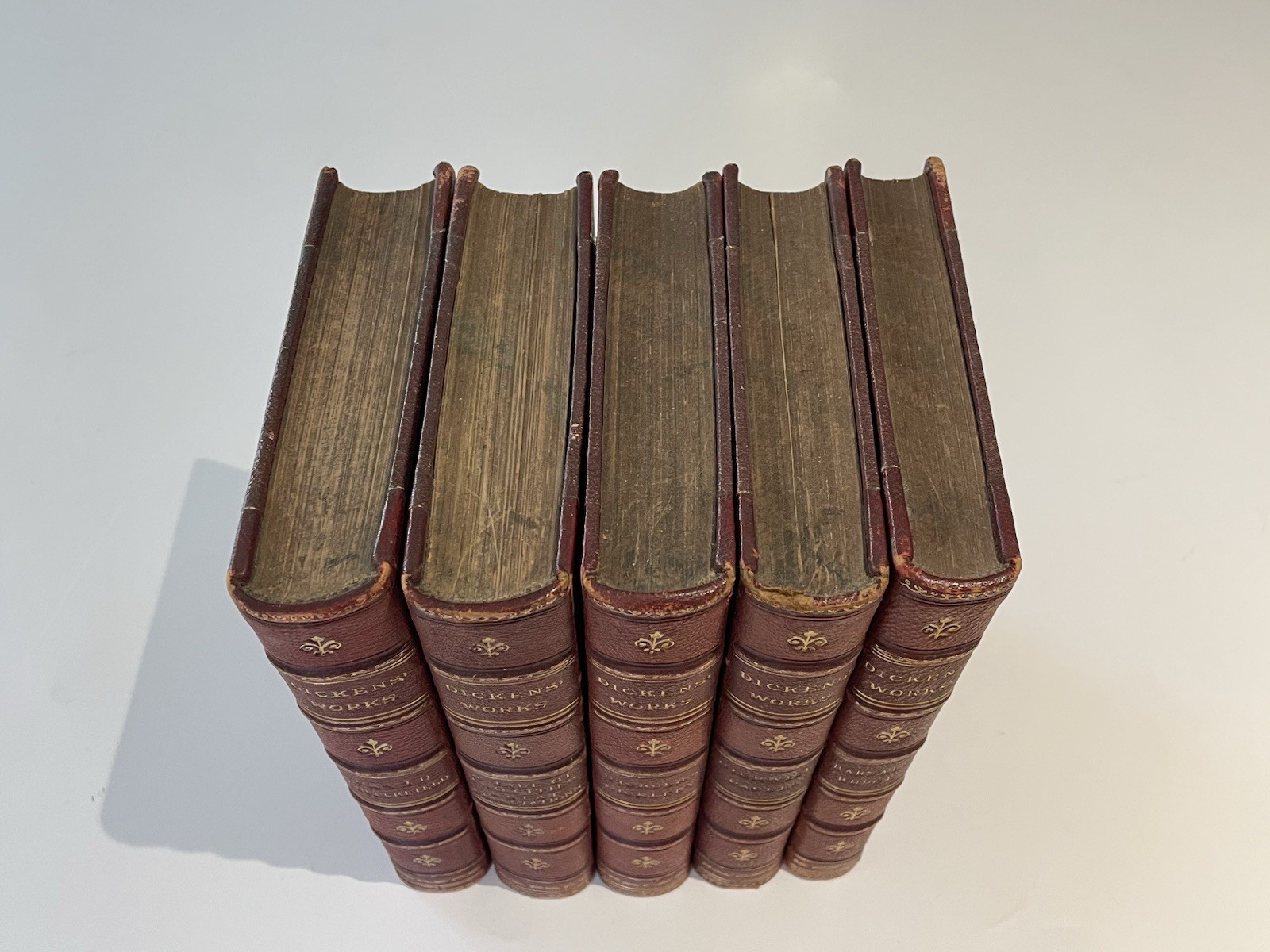 5x Half Leather Volumes Of Charles Dickens Pickwick Papers, Great Expectations