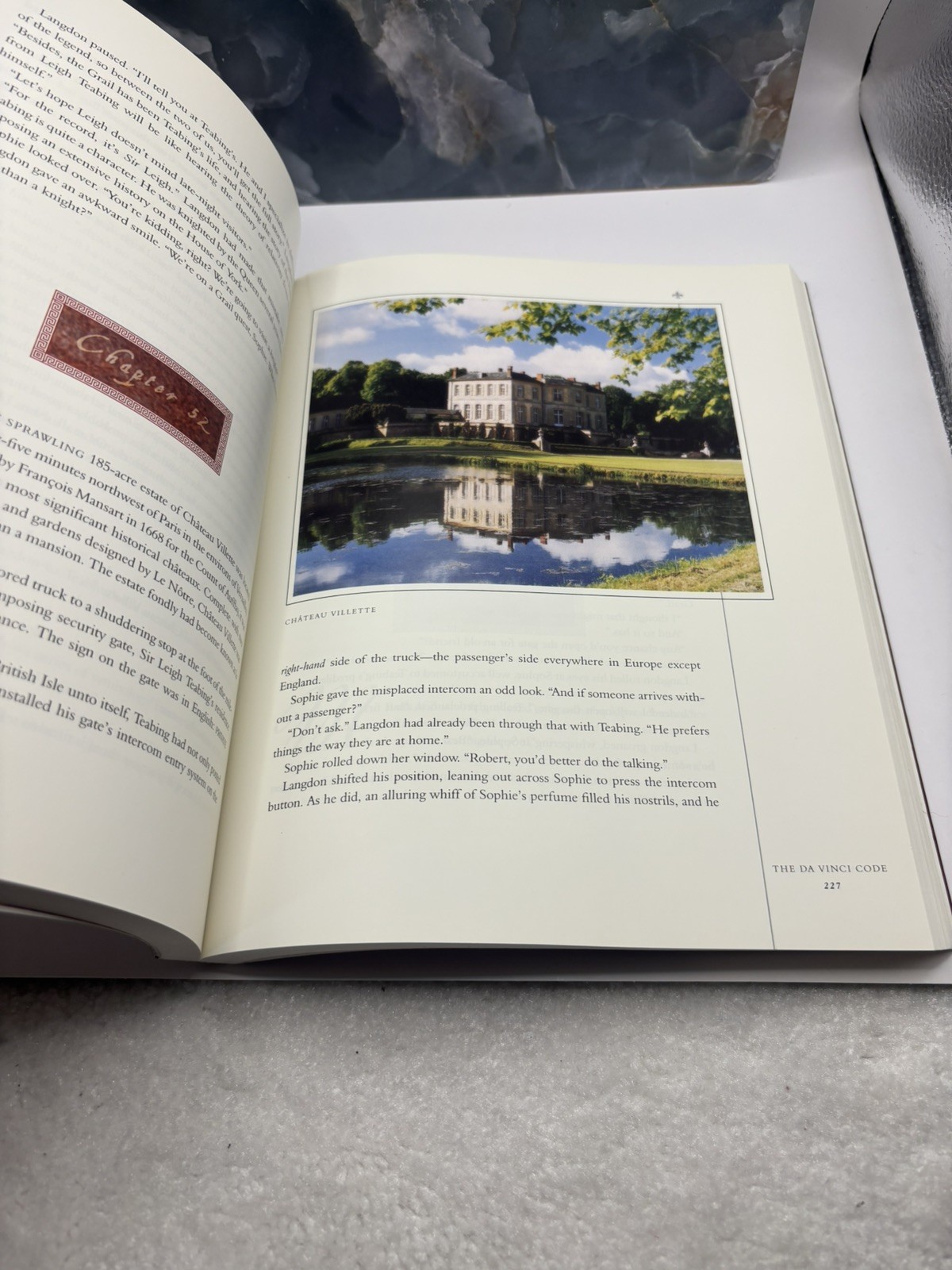 Dan Brown / THE DA VINCI CODE Special Illustrated Edition 2004