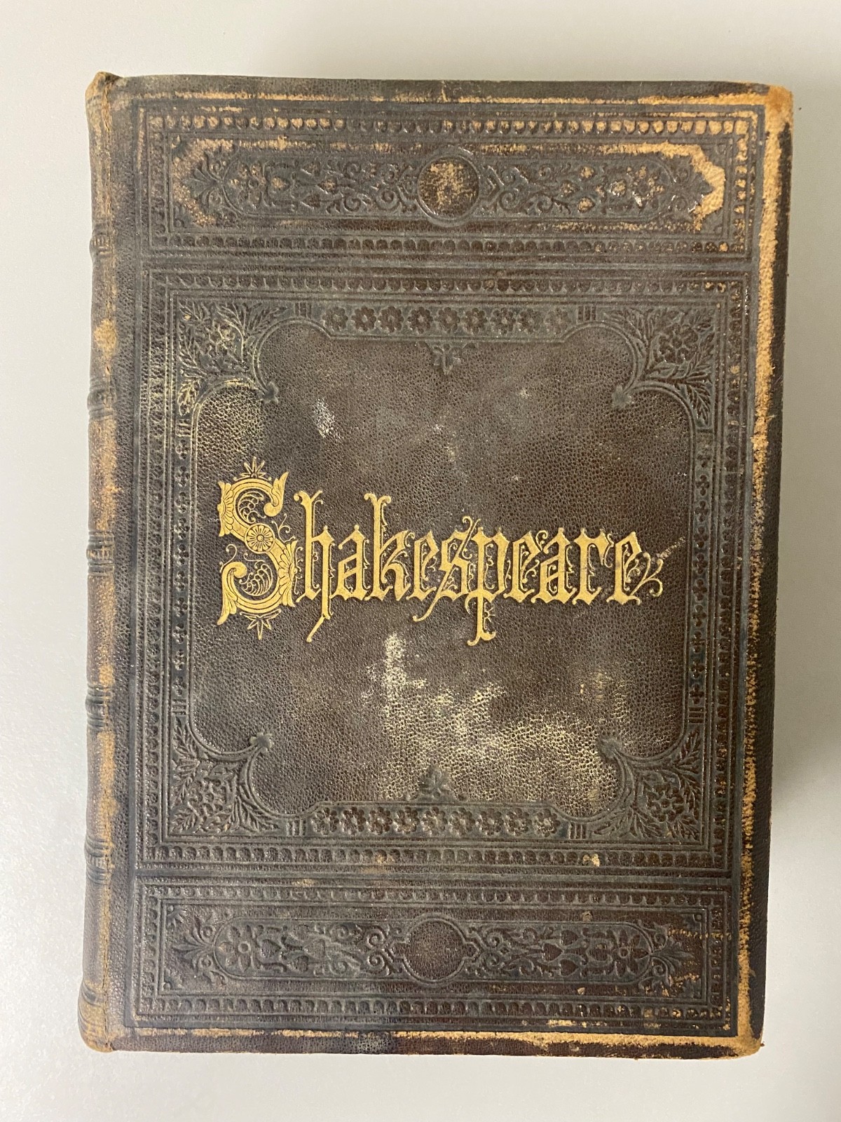 Antique 1880 Book Complete Works Of William Shakespeare Ornate HC Illustrated