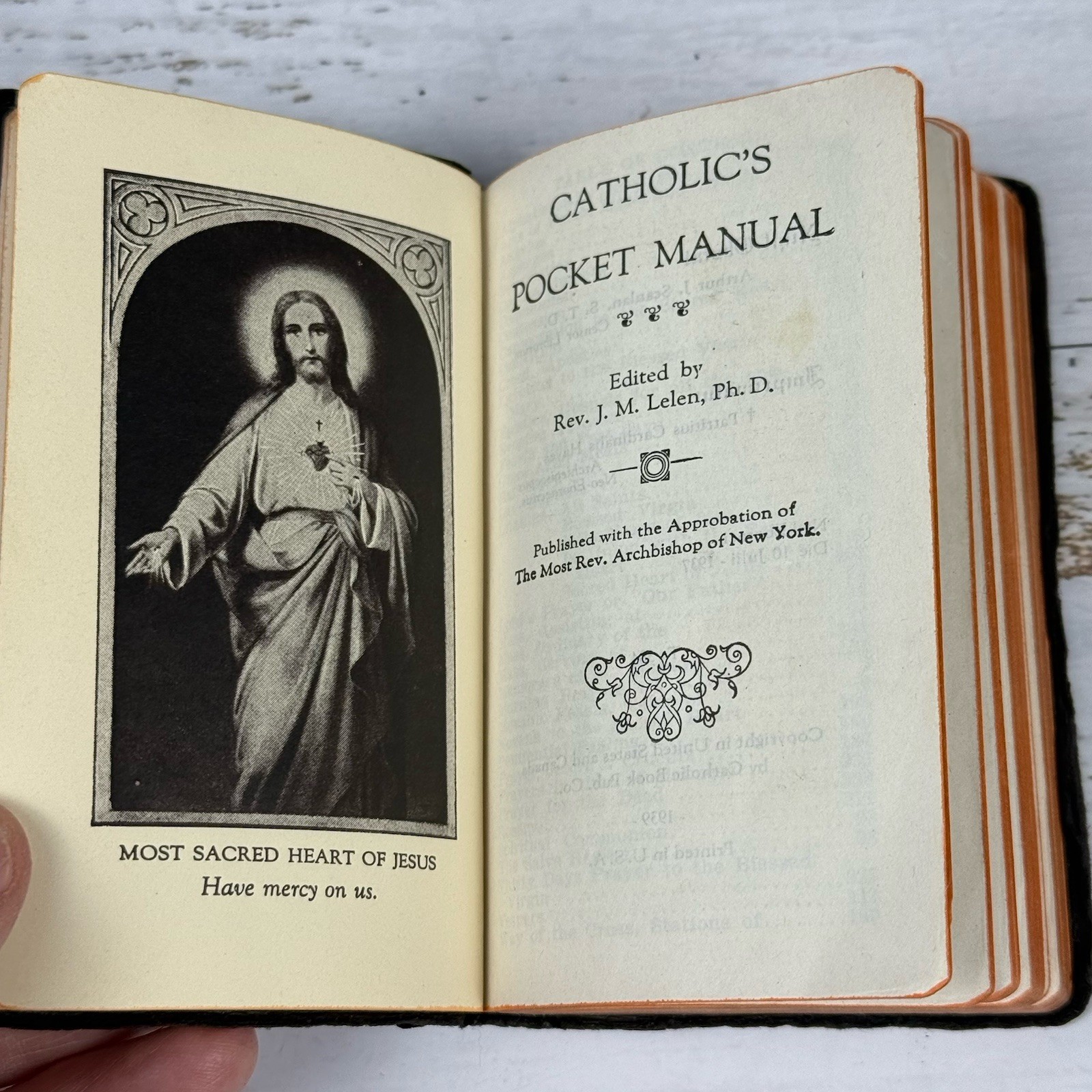 Rare Catholic’s Pocket Manual Embossed Cover 1939 Catholic Book Pub. Gold Edges