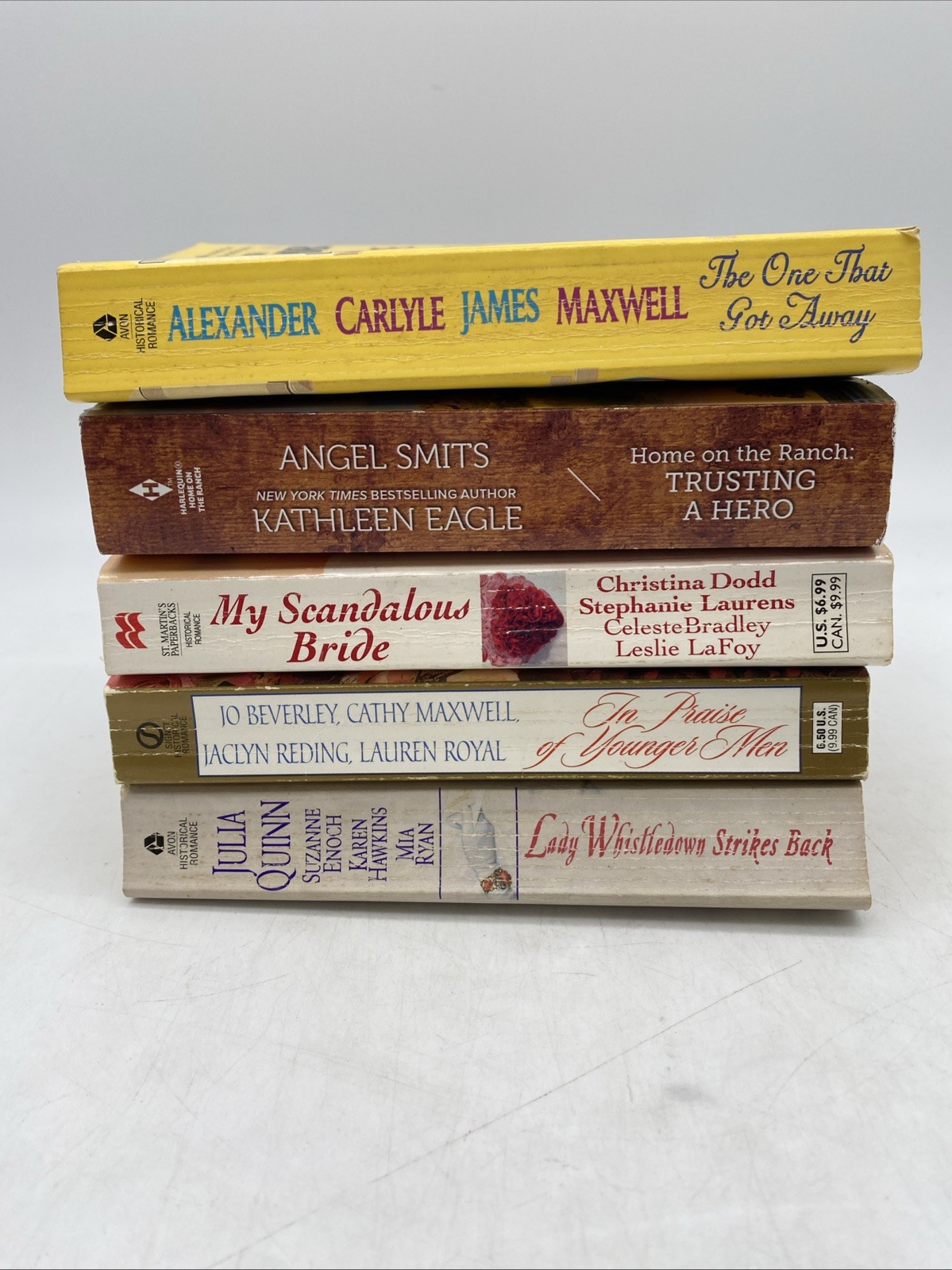 Lot of 5 Romantic Paperback Novels Omnibus of 18 Stories – See Description