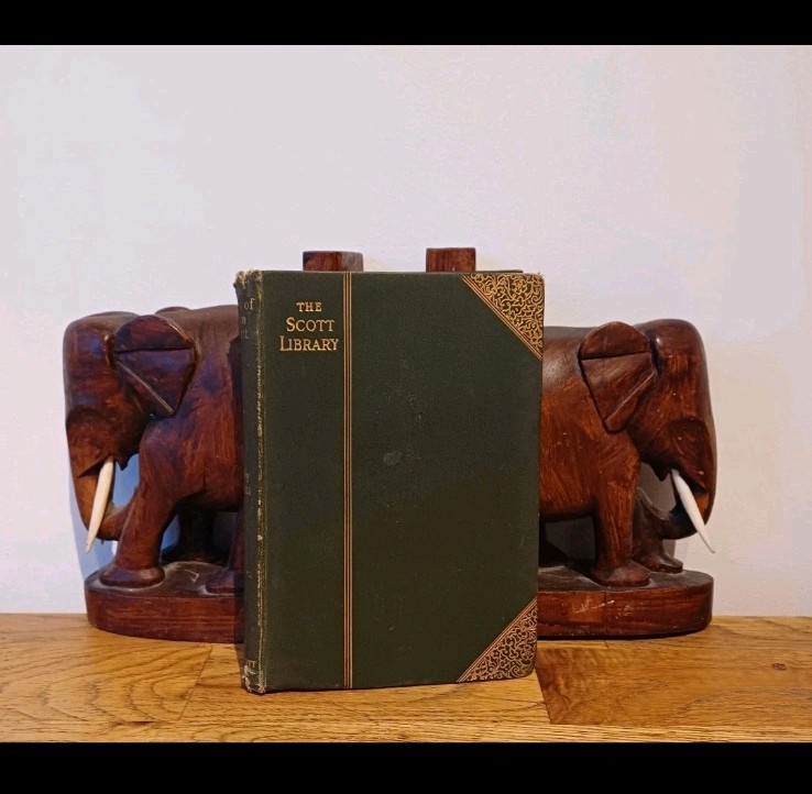 Essays of William Hazlitt : ed. Franks Carr : Walter Scott hb: c.1889 Hardc