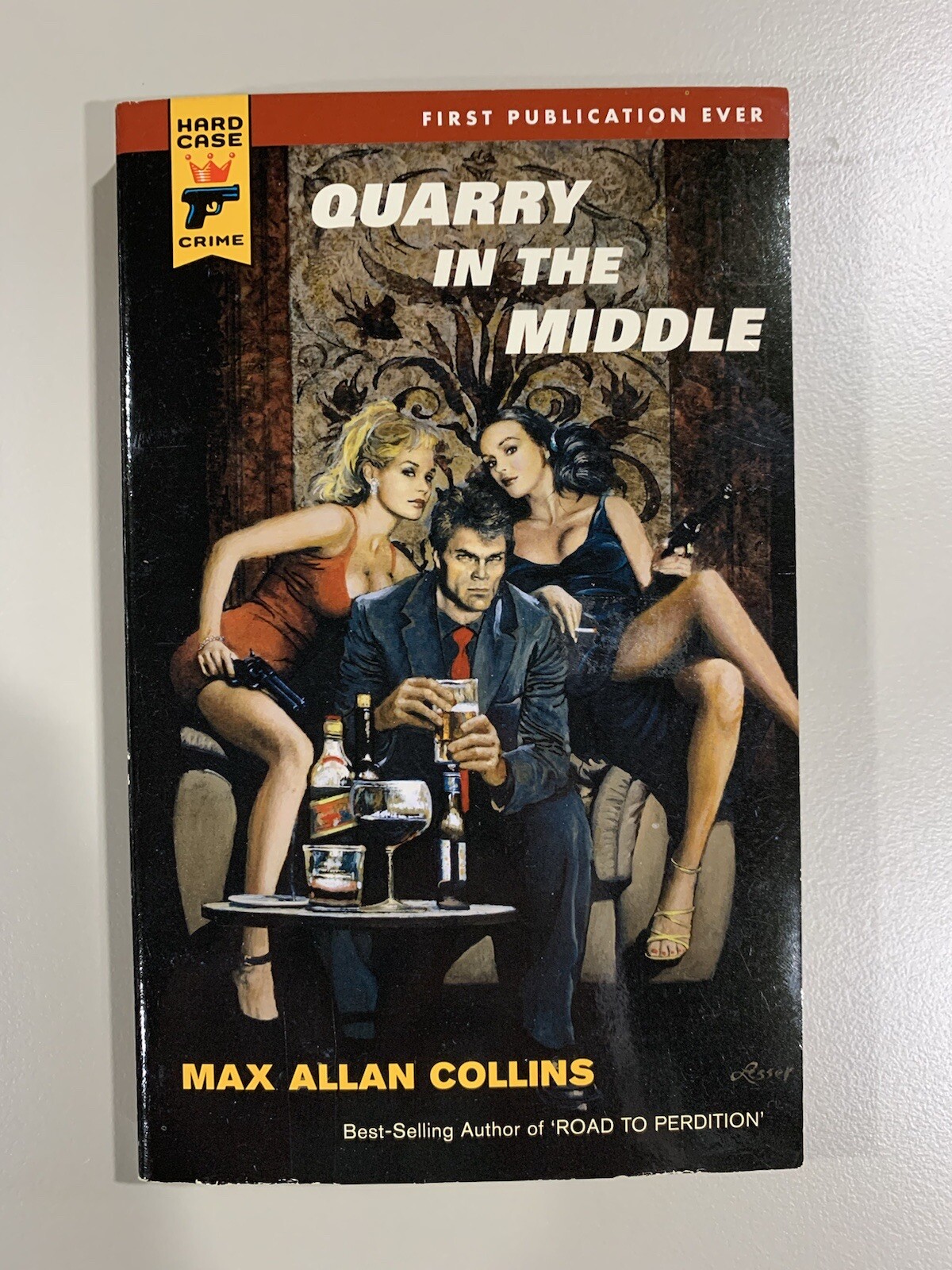 2009 MMPB Quarry in the Middle Max Allan Collins Hard Case Crime First Edition