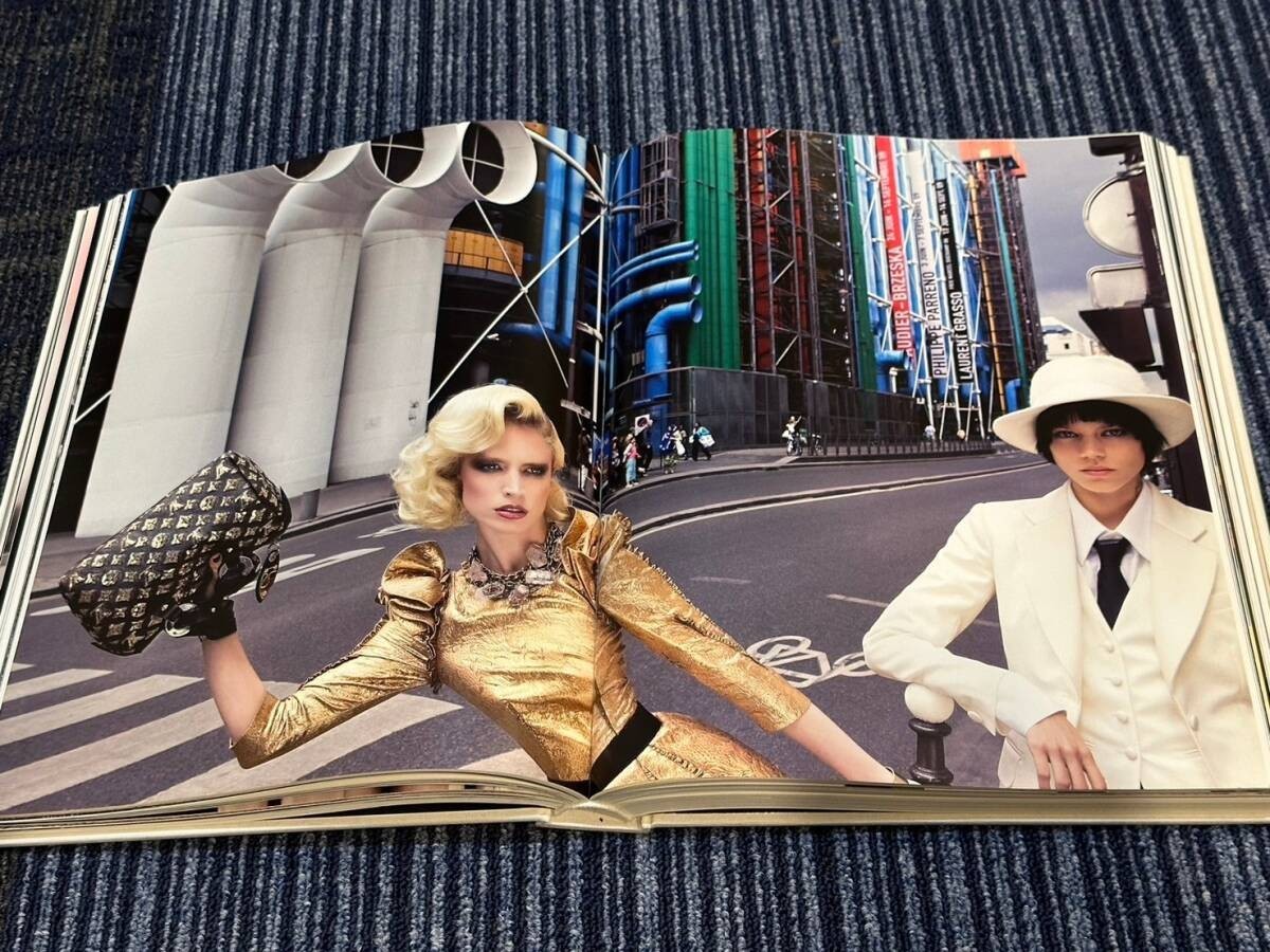 Louis Vuitton Fashion Photography Book (English Edition) – Large Hardcover