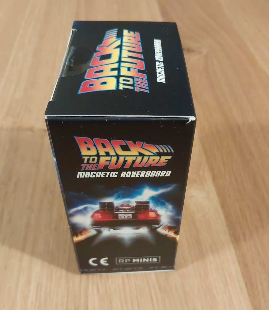 BACK TO THE FUTURE – Mini Magnetic Hoverboard & Sneakers – RP Running Press NEW