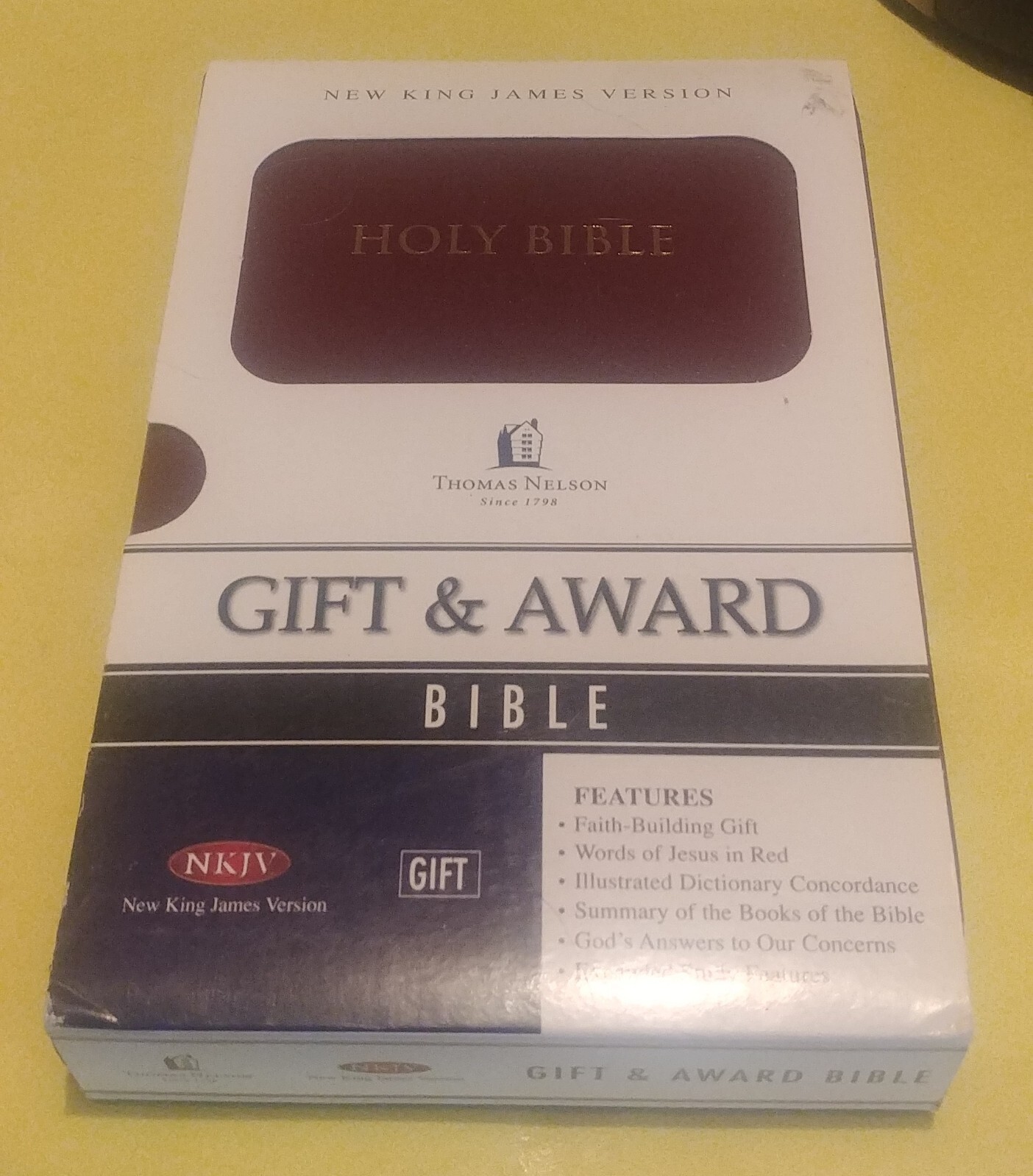 1982 New King James Version Bible