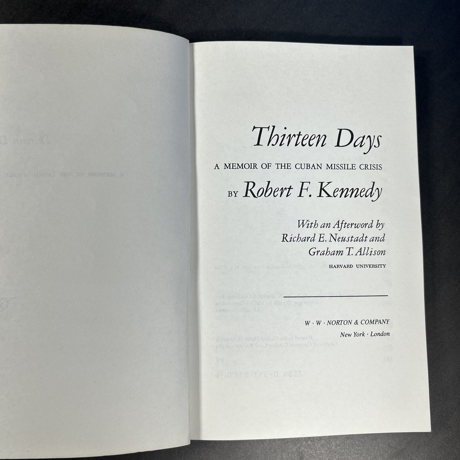 Thirteen Days ~ Cuban Missile Crisis Robert F Kennedy 1969 Vintage Paperback