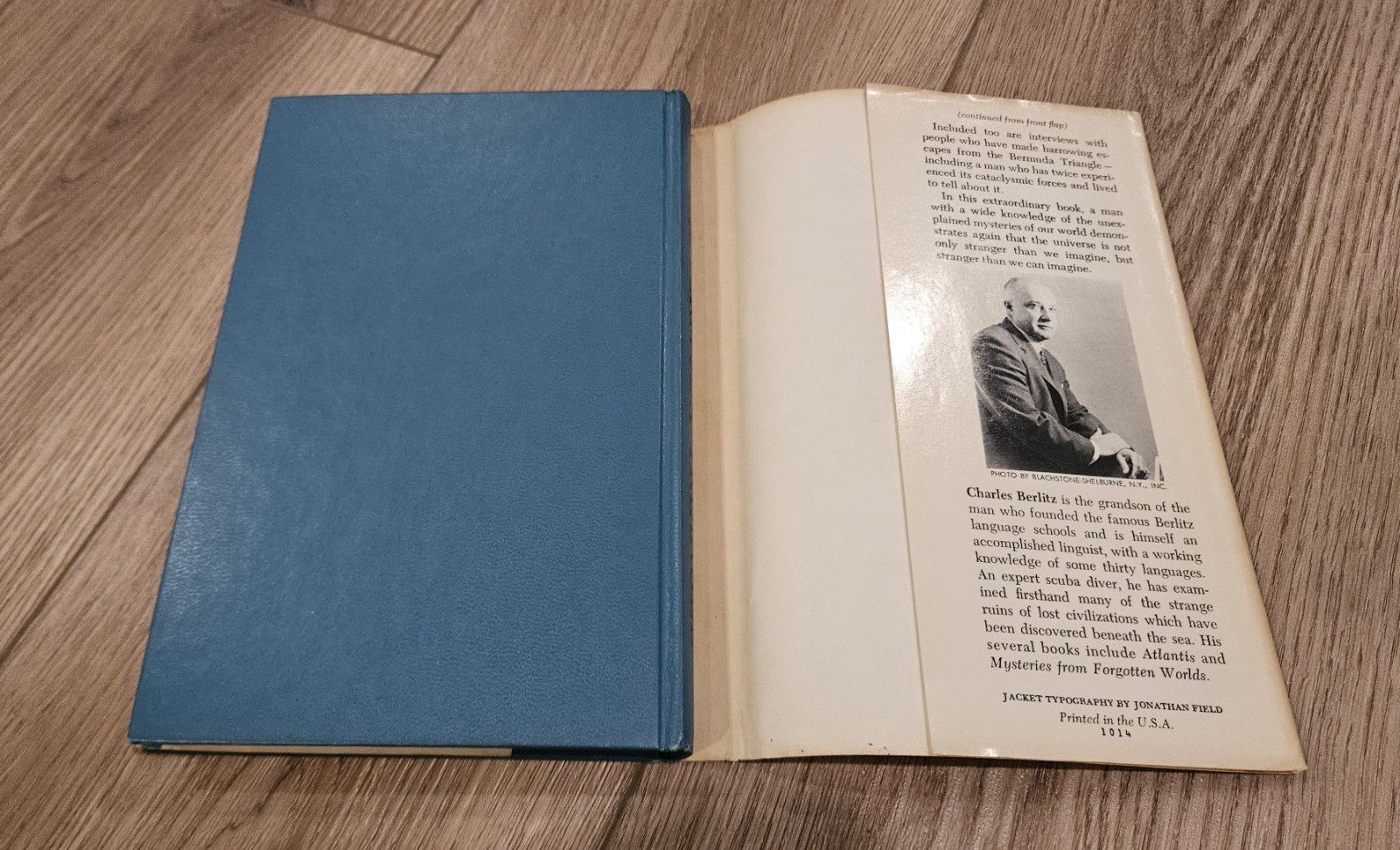 The Bermuda Triangle Charles Berlitz HCDJ 1974 Doubleday First Edition