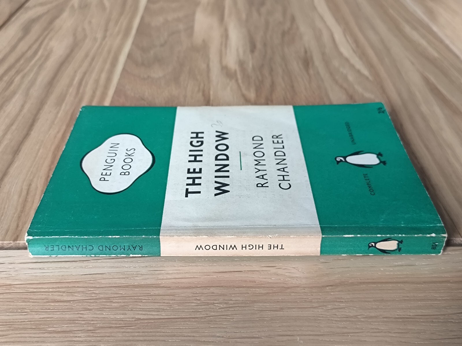 The High Window by Raymond Chandler 1956 Penguin Books