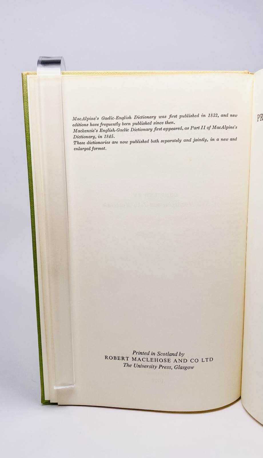 MacALPINE’s PRONOUNCING GAELIC DICTIONARY / GAELIC – ENGLISH, 1973, DJ in MYLAR
