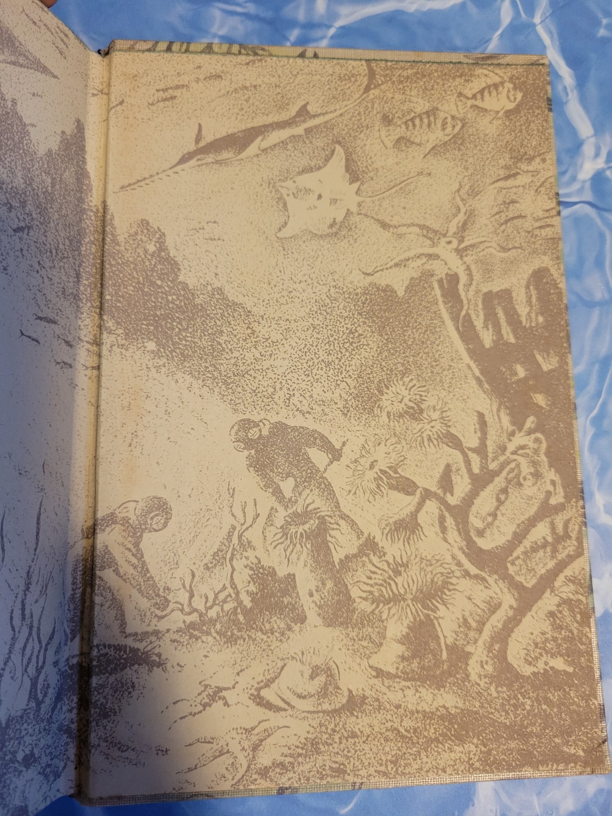 Antique 1946 TWENTY THOUSAND LEAUGES UNDER THE SEA novel by Jules Verne