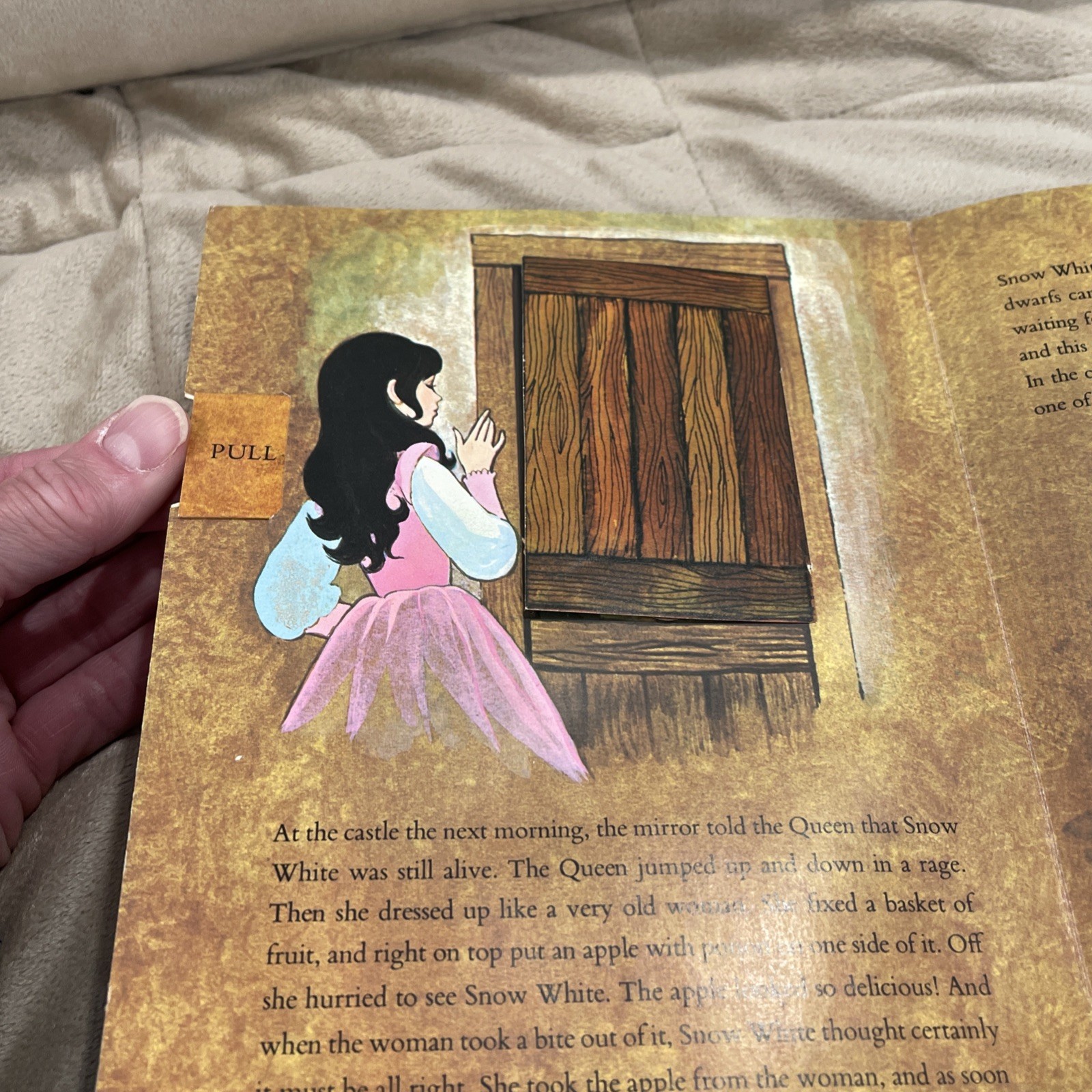 “HALLMARK” Vintage “POP UP BOOK” SNOW WHITE Fairy Tale 1978 Hardcover W/jacket