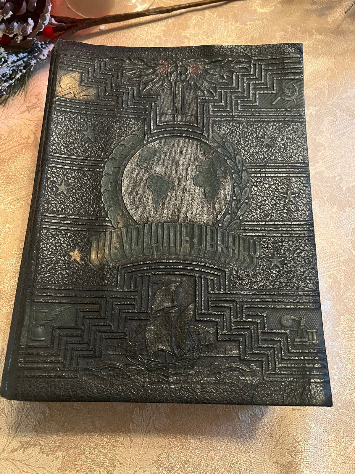 THE VOLUME LIBRARY 1950 LEATHER BOUND EDUCATORS ASSOCIATION GREAT Condition