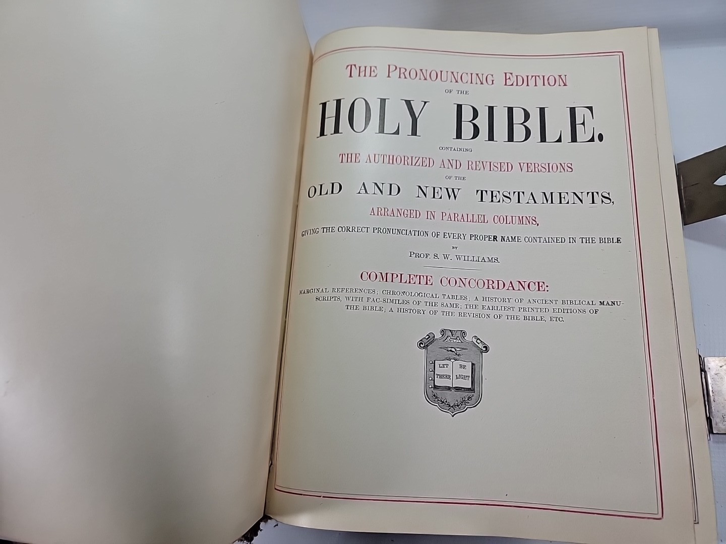 1920’s Pronouncing Parallel Red Letter Bible Leather Bound w/ Clasps (SEE PICS)