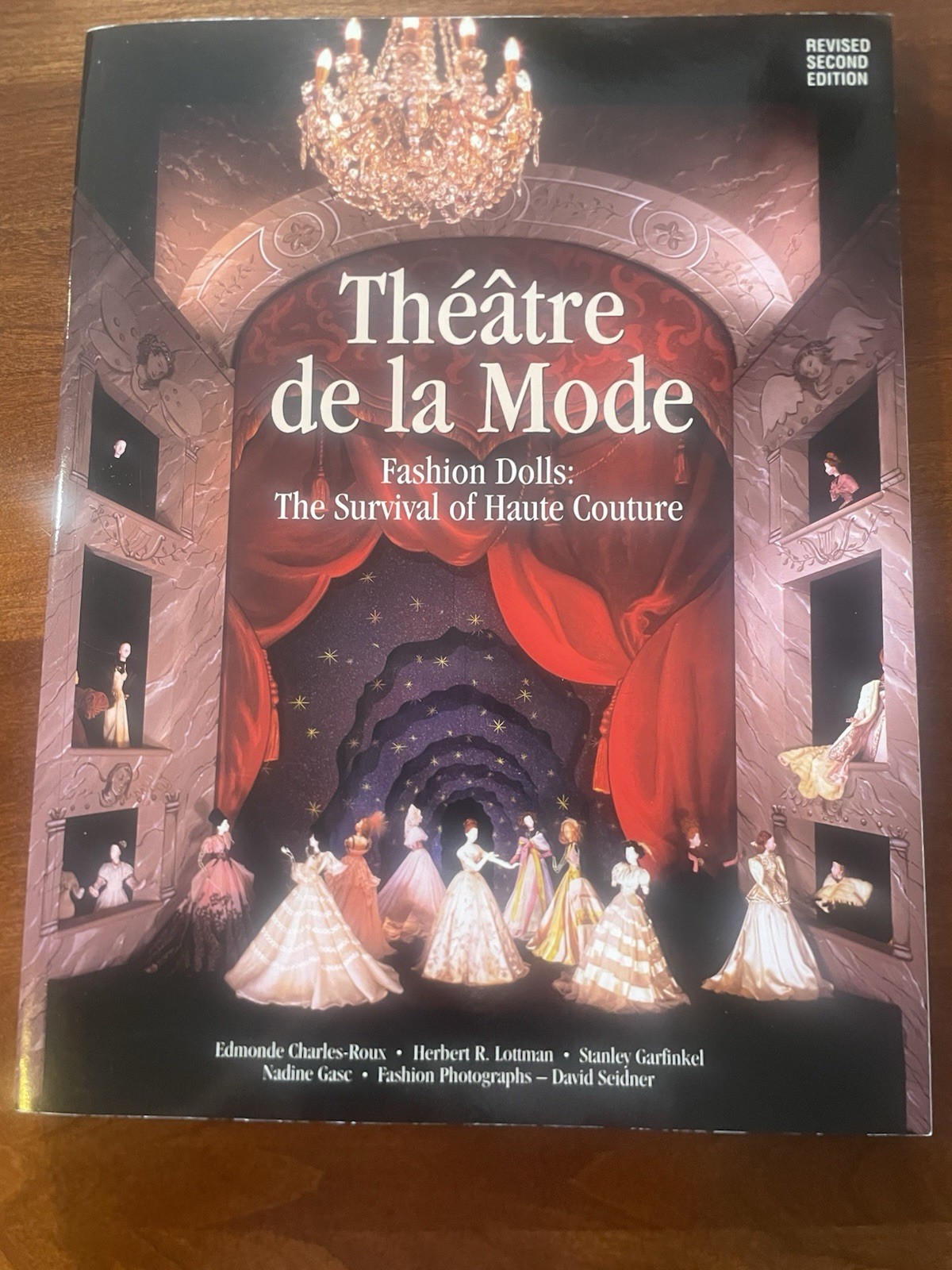 Théâtre de La Mode: Fashion Dolls: The Survival of Haute Couture