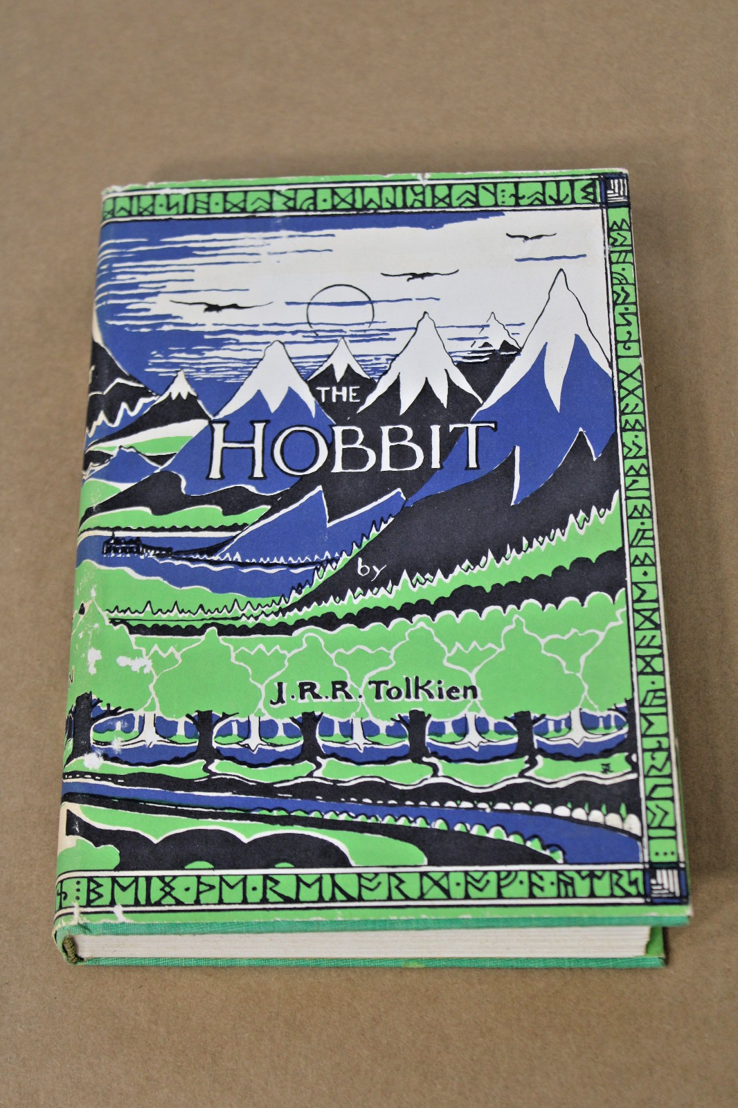 „The Hobbit“ by J.R.R Tolkien, Houghton Mifflin, c.1966 Green HC/DJ VG+