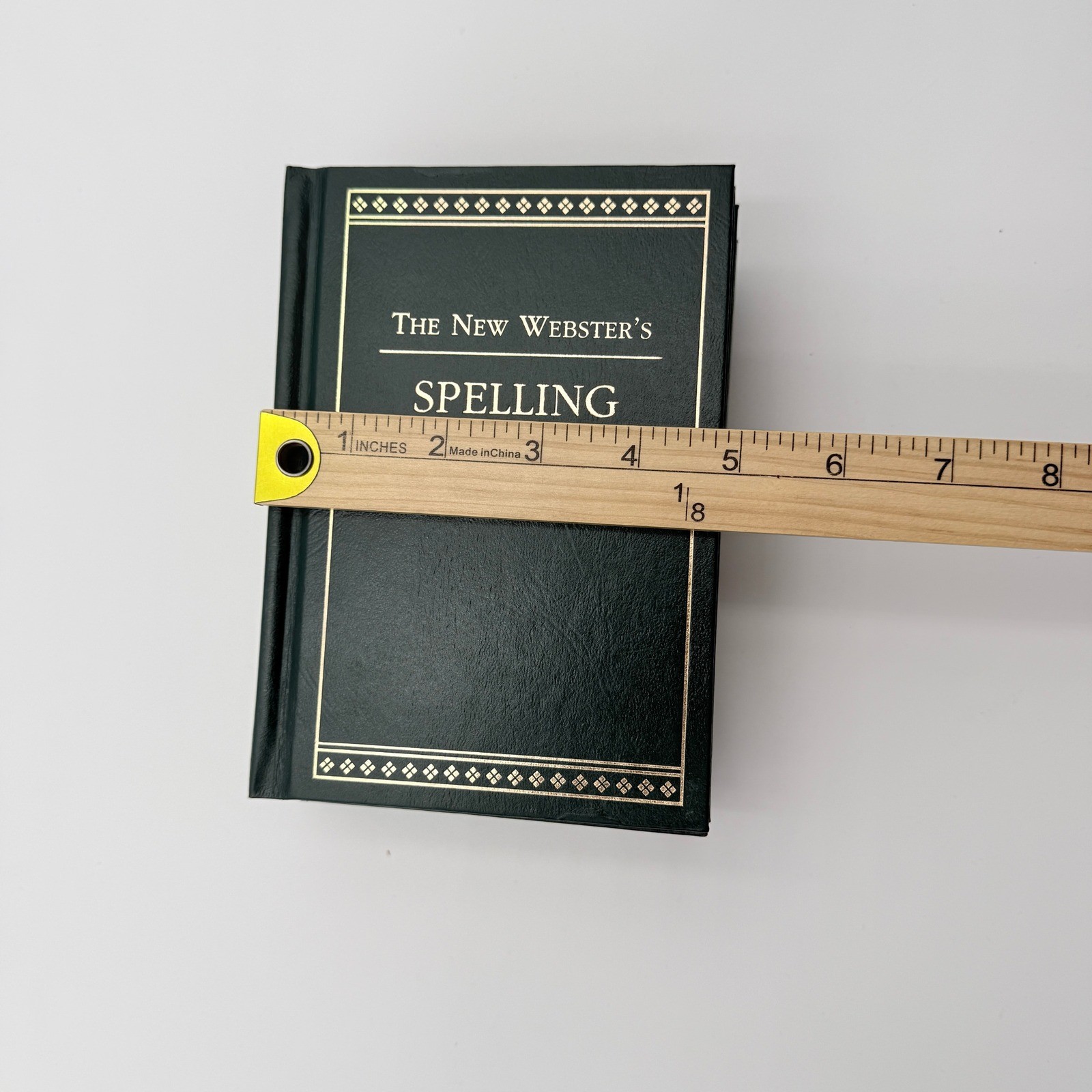 VTG The New Webster’s Dictionary, Thesaurus, Spelling Set Vest Pocket Edition 93