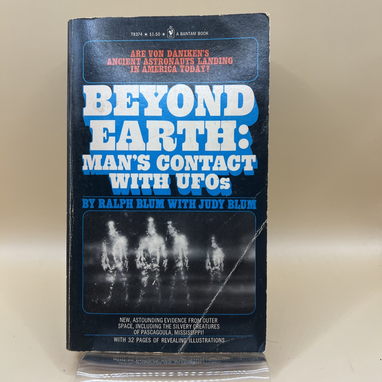 Beyond Earth: Man’s Contact with UFOs (Vintage Bantam, T8374) by Ralph Blum