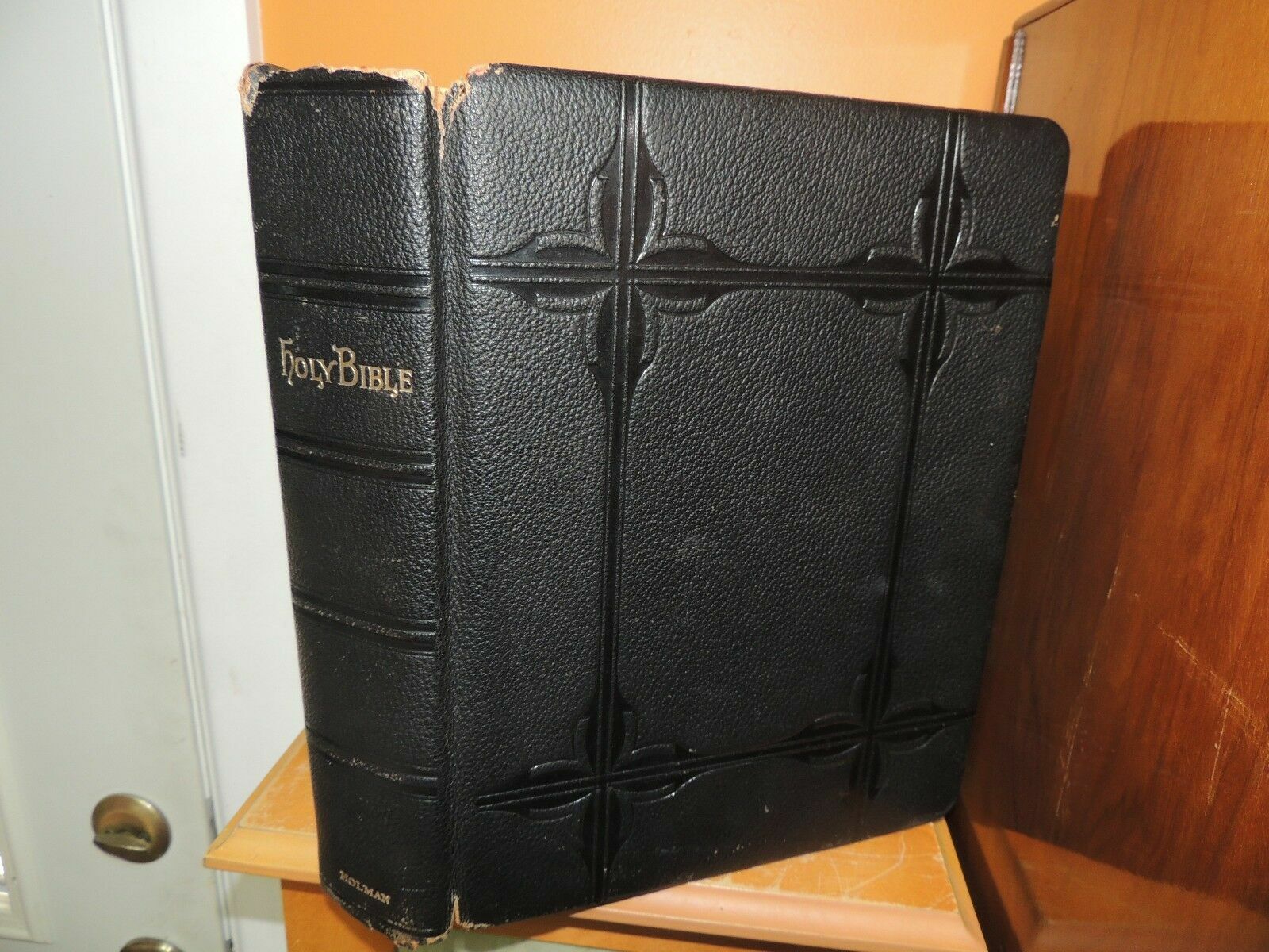 Holy Bible 1915 A.J Holman Co Philadelphia 20th Century Edition Self-Pronouncing