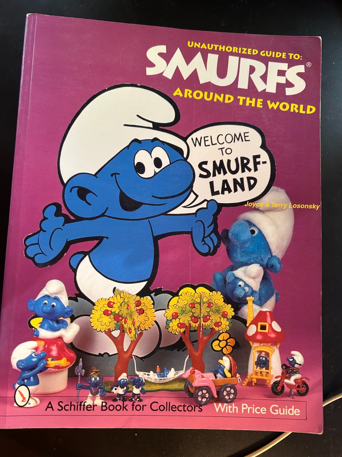 1999 SMURFS AROUND THE WORLD PRICE GUIDE BOOK
