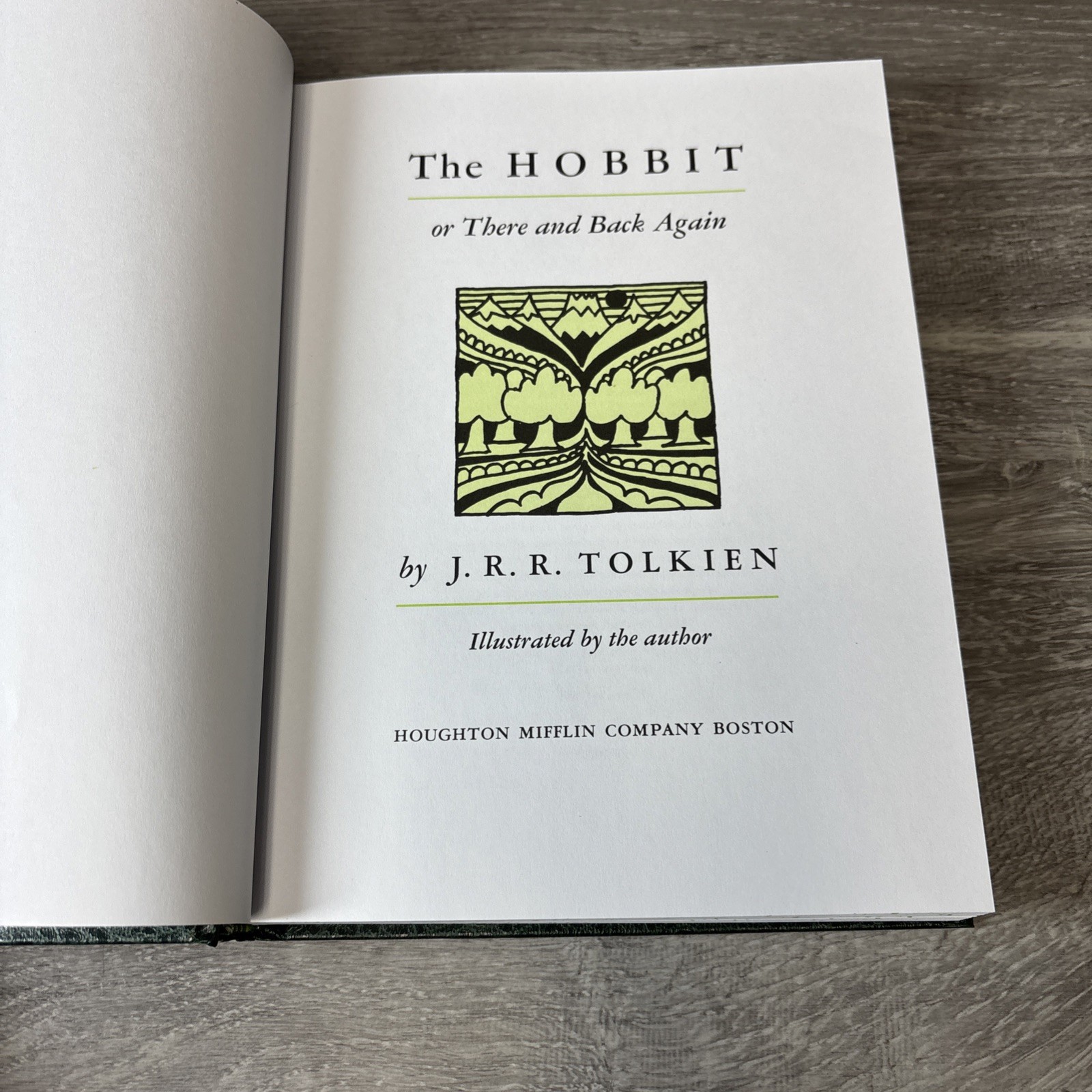 The Hobbit Tolkien 1966 HMCo Collector’s Edition Green Slipcase Unread 1997