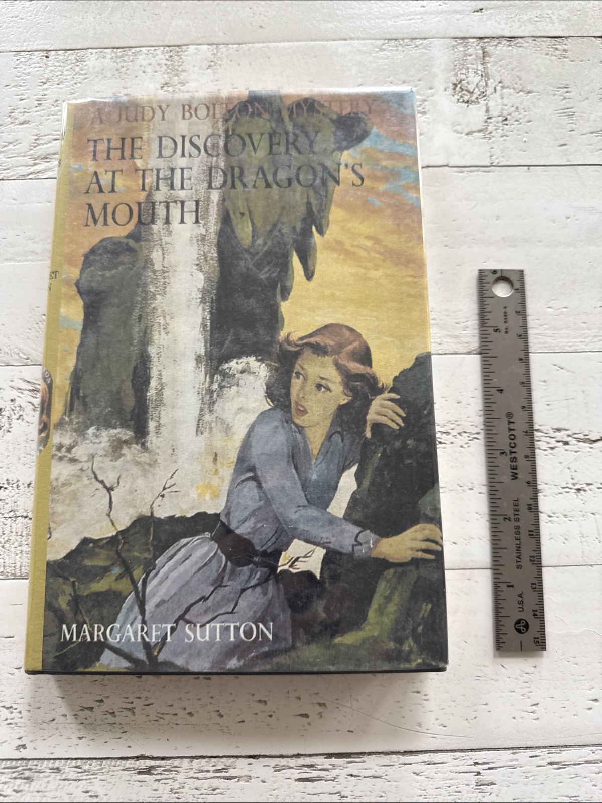 Discovery at the Dragon’s Mouth Margaret Sutton HC Ltd 80 Copy Reprint DJ