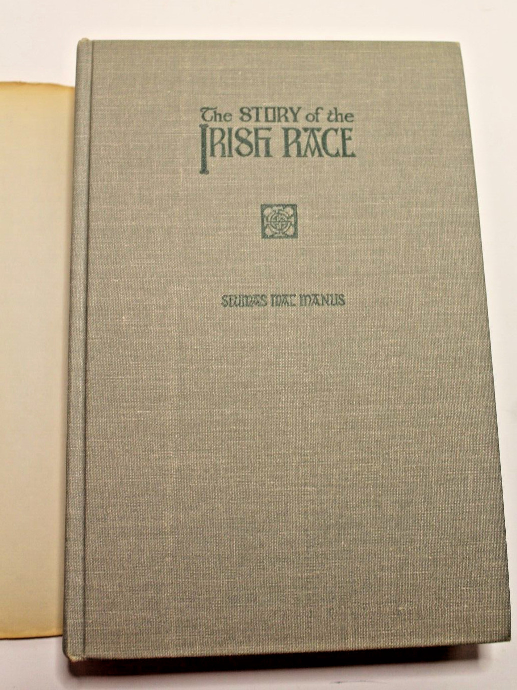 The Story of the Irish Race Seumas MacManus 1971 Irish Scholars St. Patrick