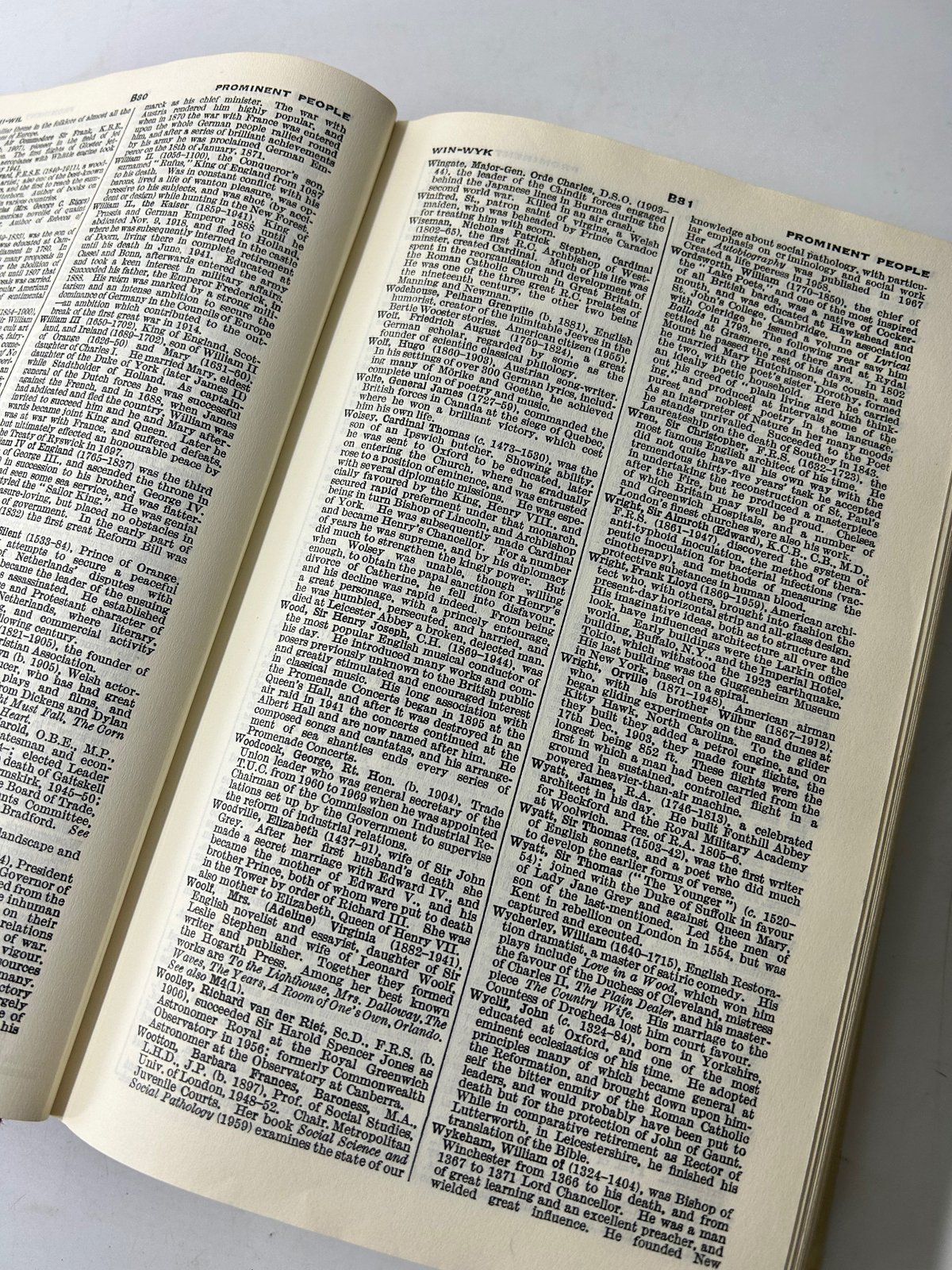 Pears Cyclopaedia 79th Edition (Hardback 1970 Pelham Books Ltd)