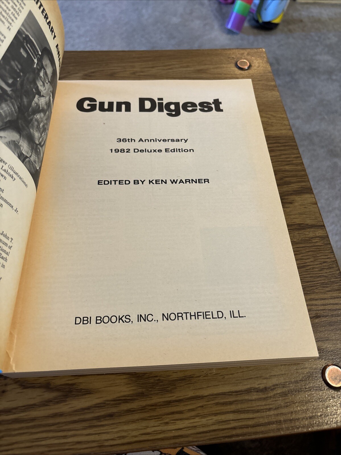Gun Digest , Ken Warner 1982 Softcover , Worlds Greatest Gun Book