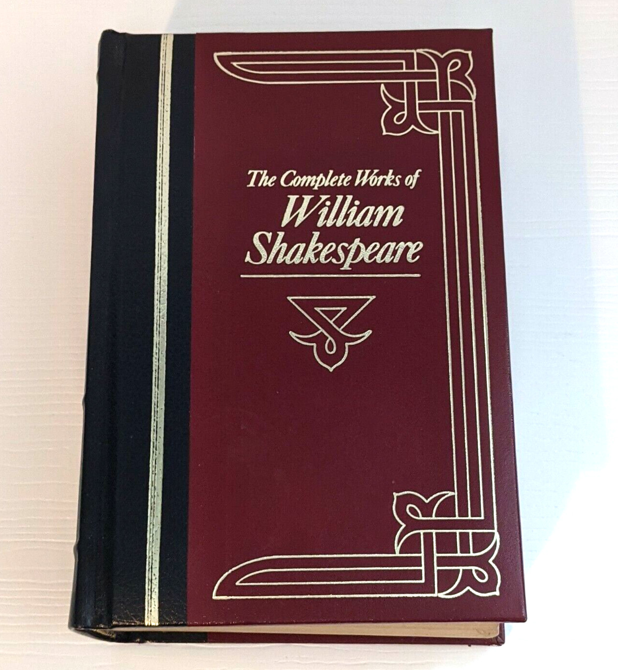 1975 The Complete Works of William Shakespeare by Crown Publishers Leather Bond