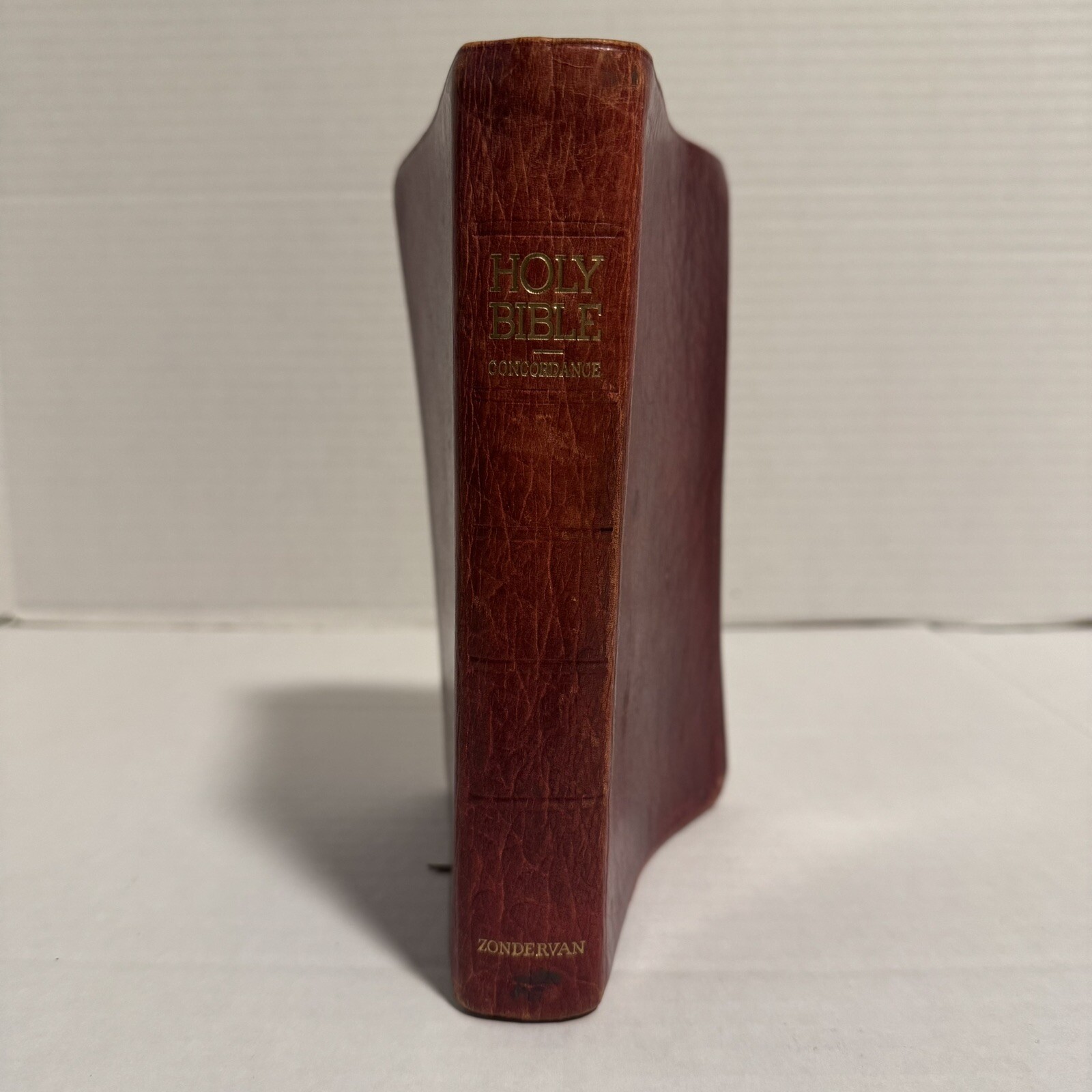 Holy Bible Concordance Red Leather Eyre & Spottiswoode Zondervan vintage