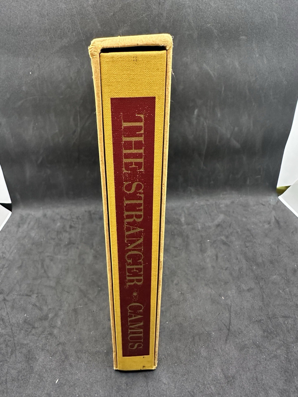 The Stranger Albert Camus 1971 – The Heritage Press – Illustrated – SC